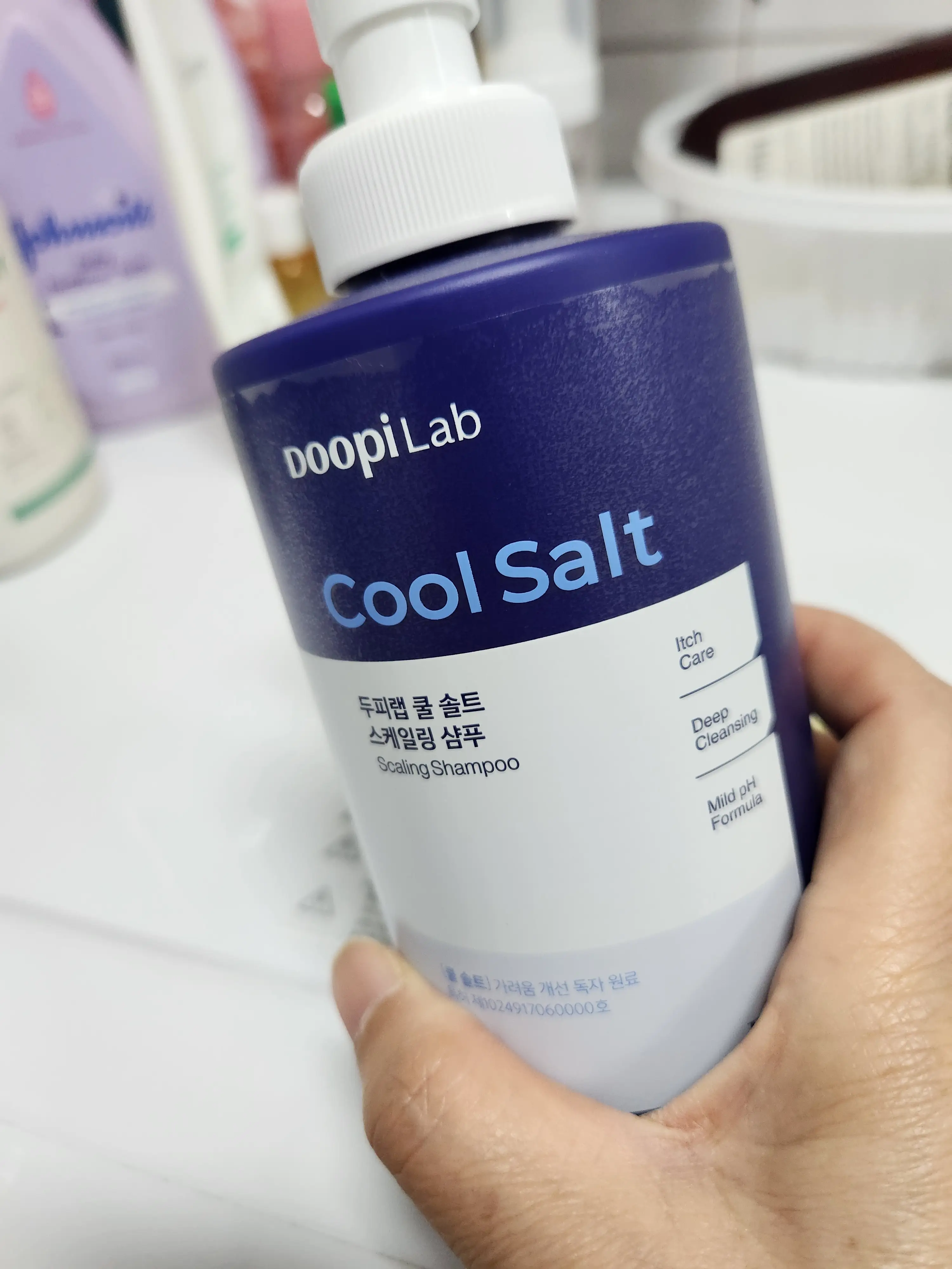 선택된 언니의파우치 리뷰 이미지 - [두피랩 쿨 솔트 스케일링 샴푸]
