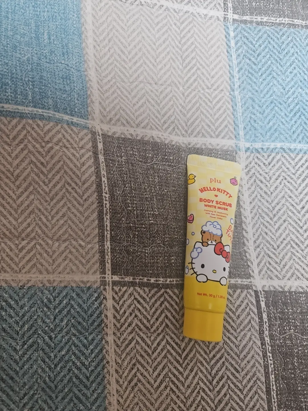 선택된 언니의파우치 리뷰 이미지 - [(플루X헬로키티) 바디 스크럽 화이트 머스크]