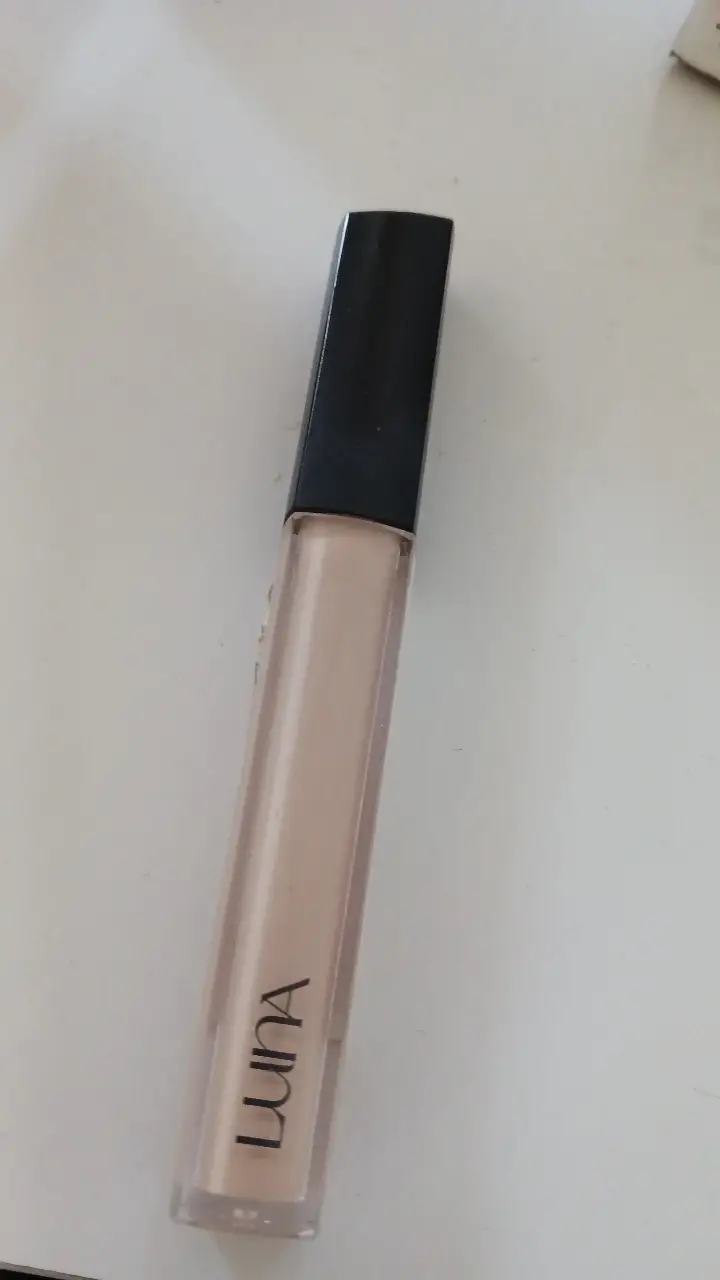 선택된 언니의파우치 리뷰 이미지 - [롱래스팅 팁 컨실러]