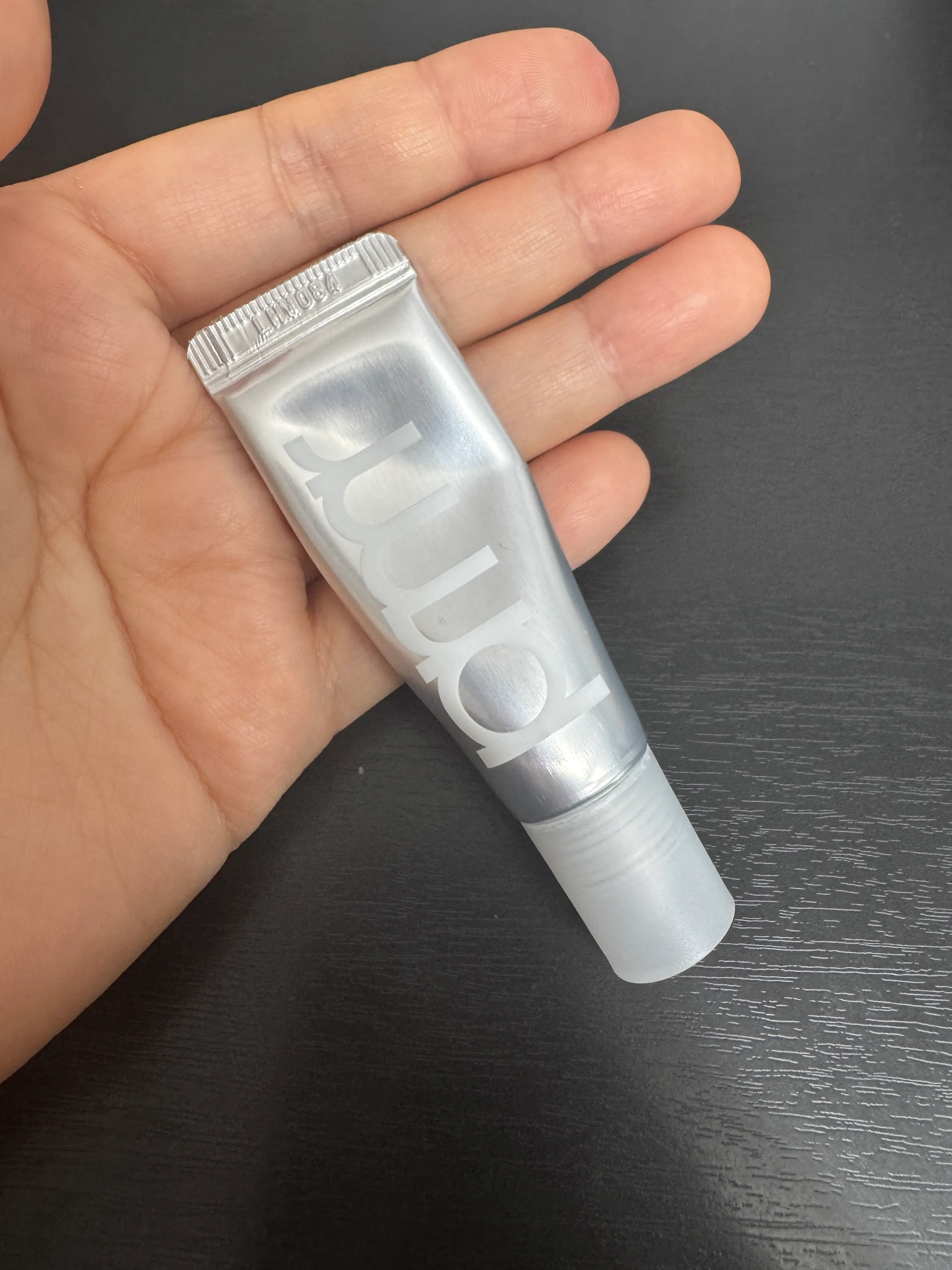 선택된 언니의파우치 리뷰 이미지 - [레티놀 볼륨 립 세럼 튜브]