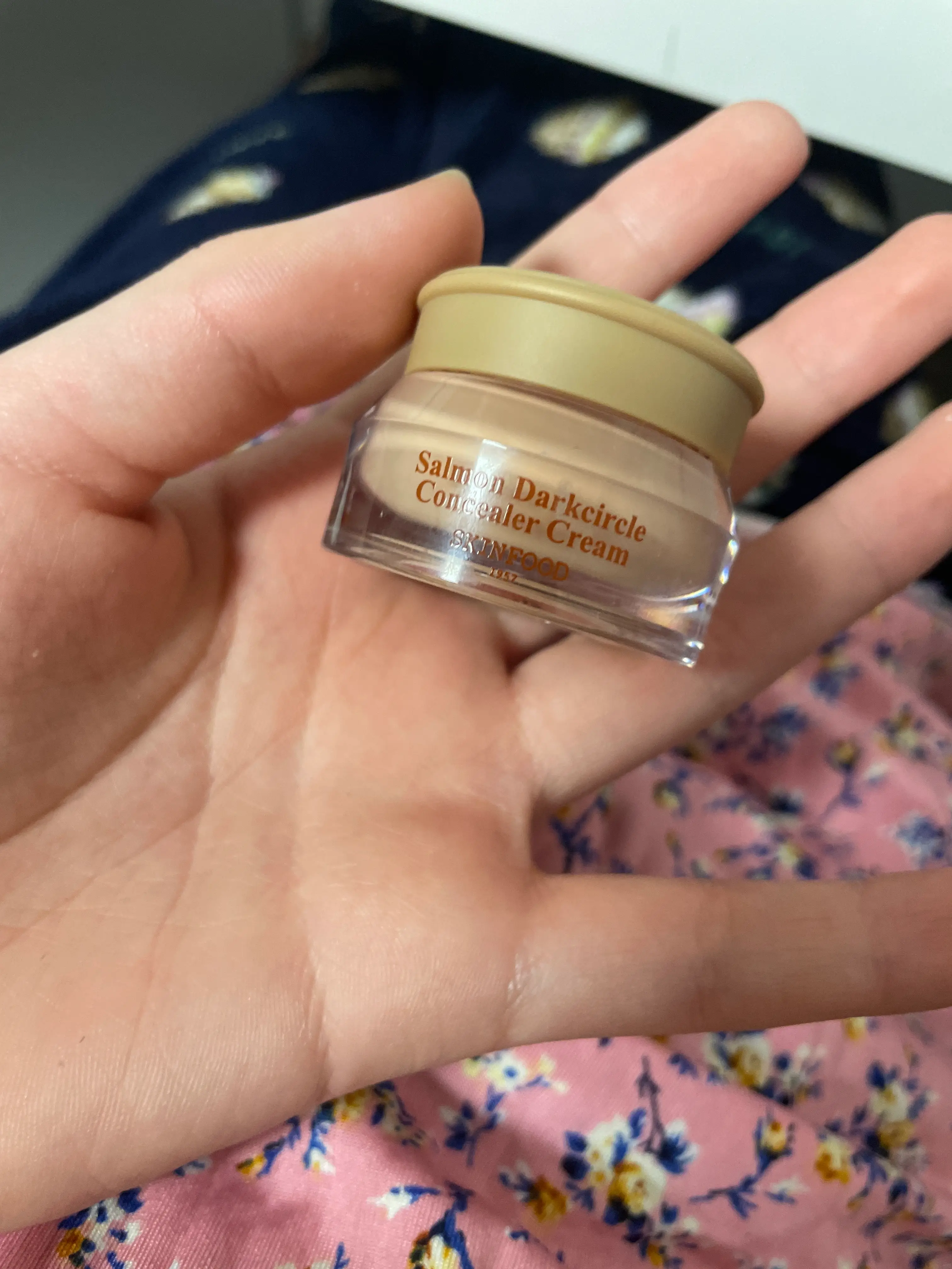 선택된 언니의파우치 리뷰 이미지 - [연어 다크서클 컨실러 크림]