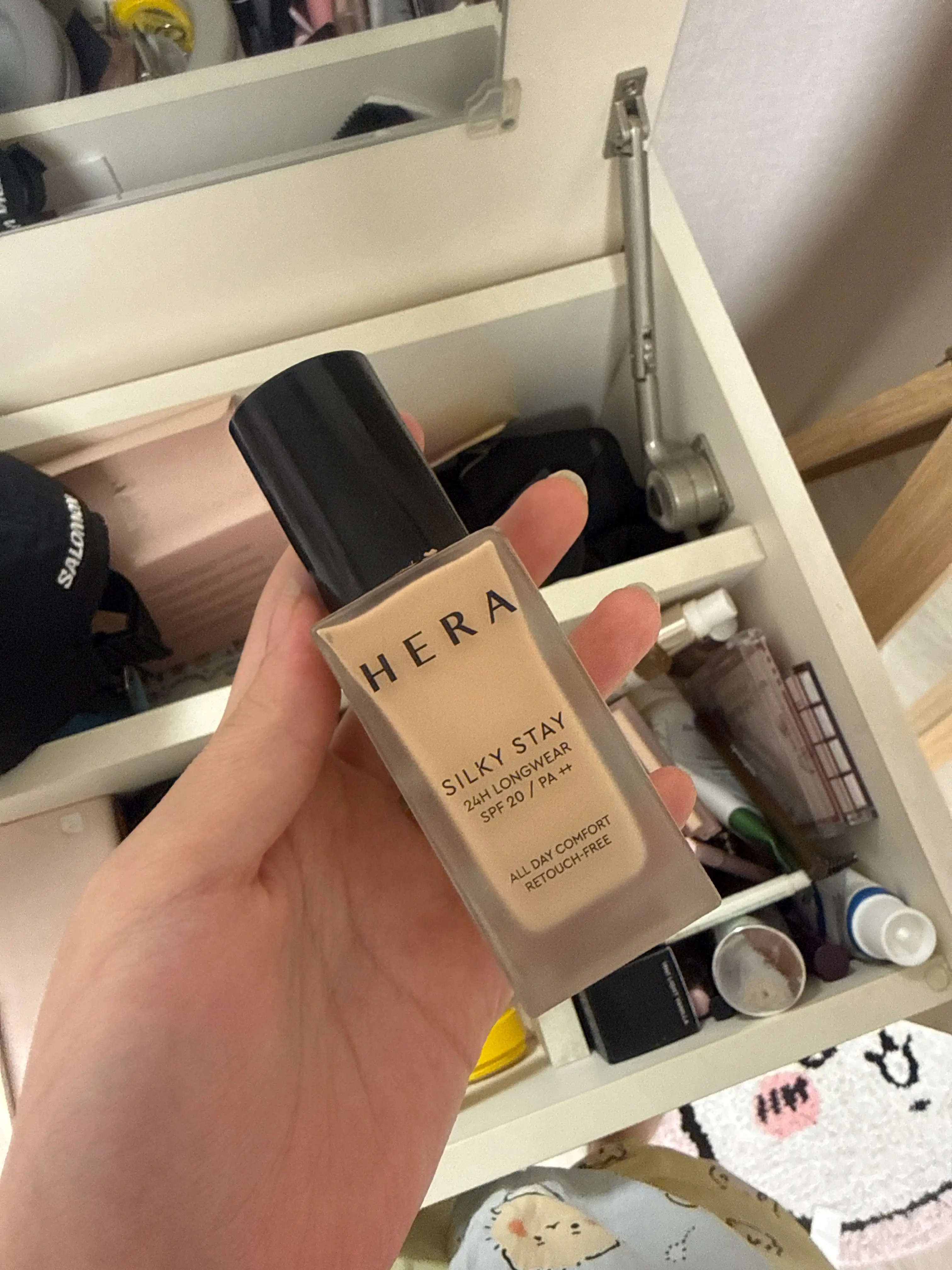 선택된 언니의파우치 리뷰 이미지 - [실키 스테이 24H 롱웨어 파운데이션]