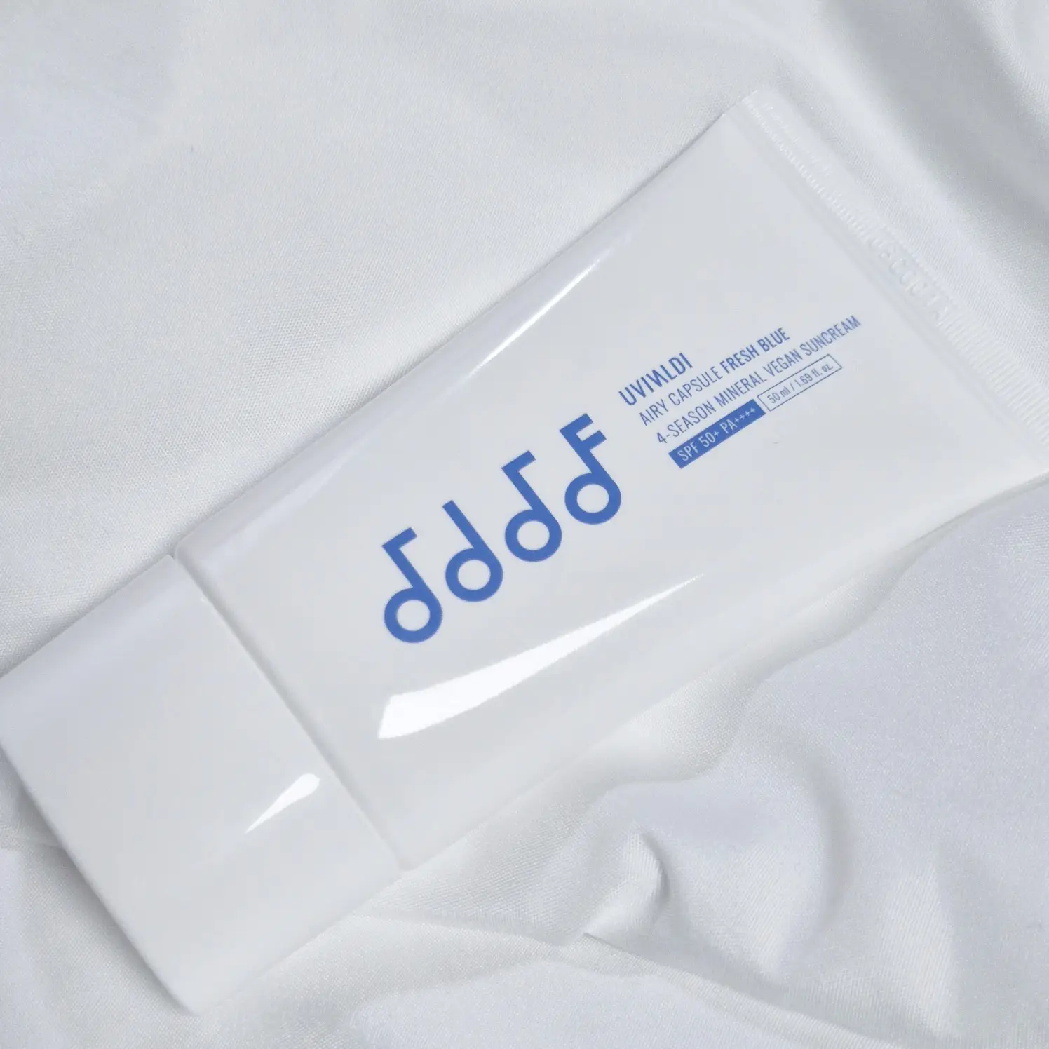 선택된 언니의파우치 리뷰 이미지 - [에어리 캡슐 산뜻블루 무기자차 비건 선크림]