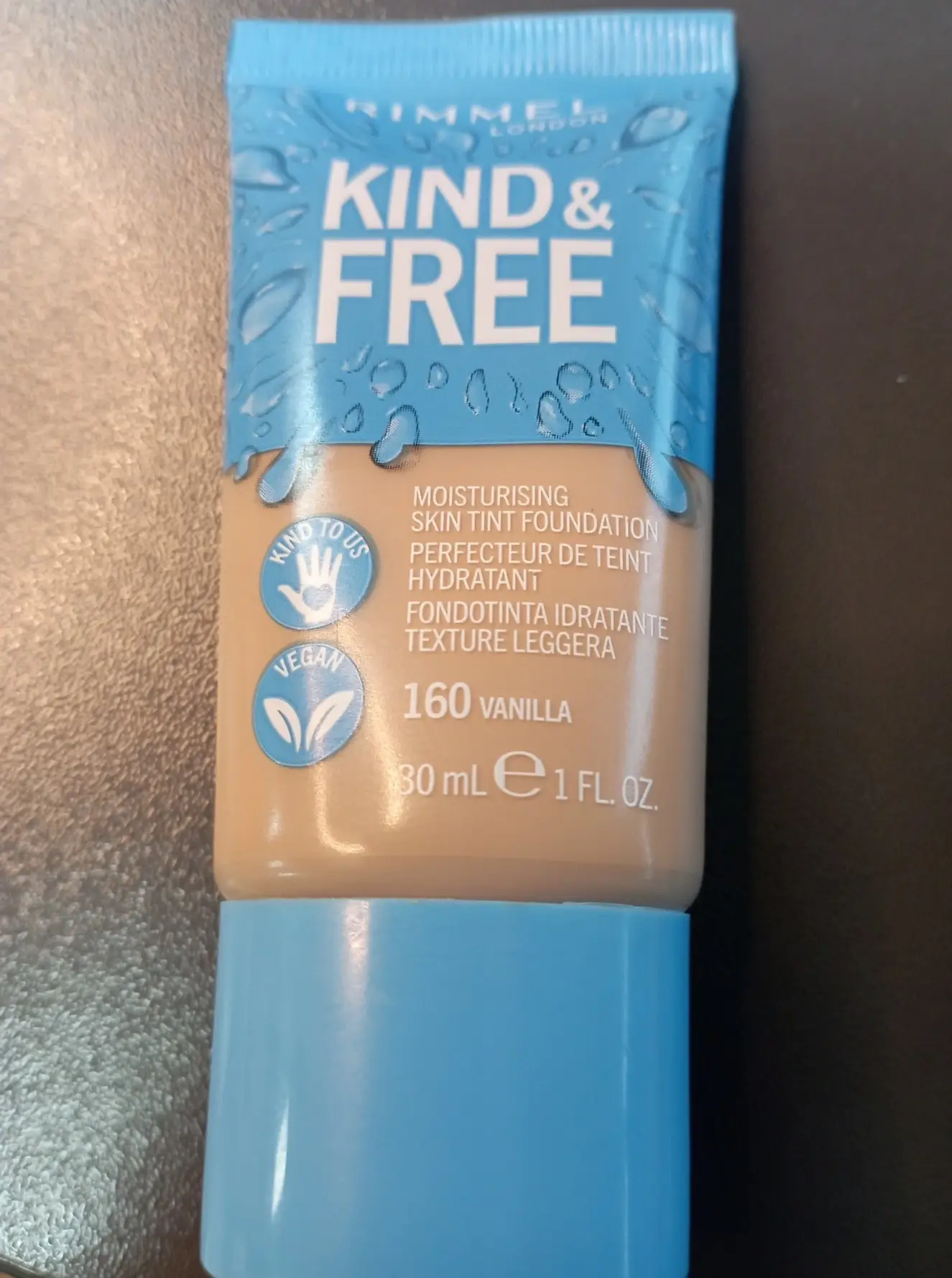 선택된 언니의파우치 리뷰 이미지 - [카인드앤프리 스킨 틴트 모이스처라이징 파운데이션 [바닐라]]