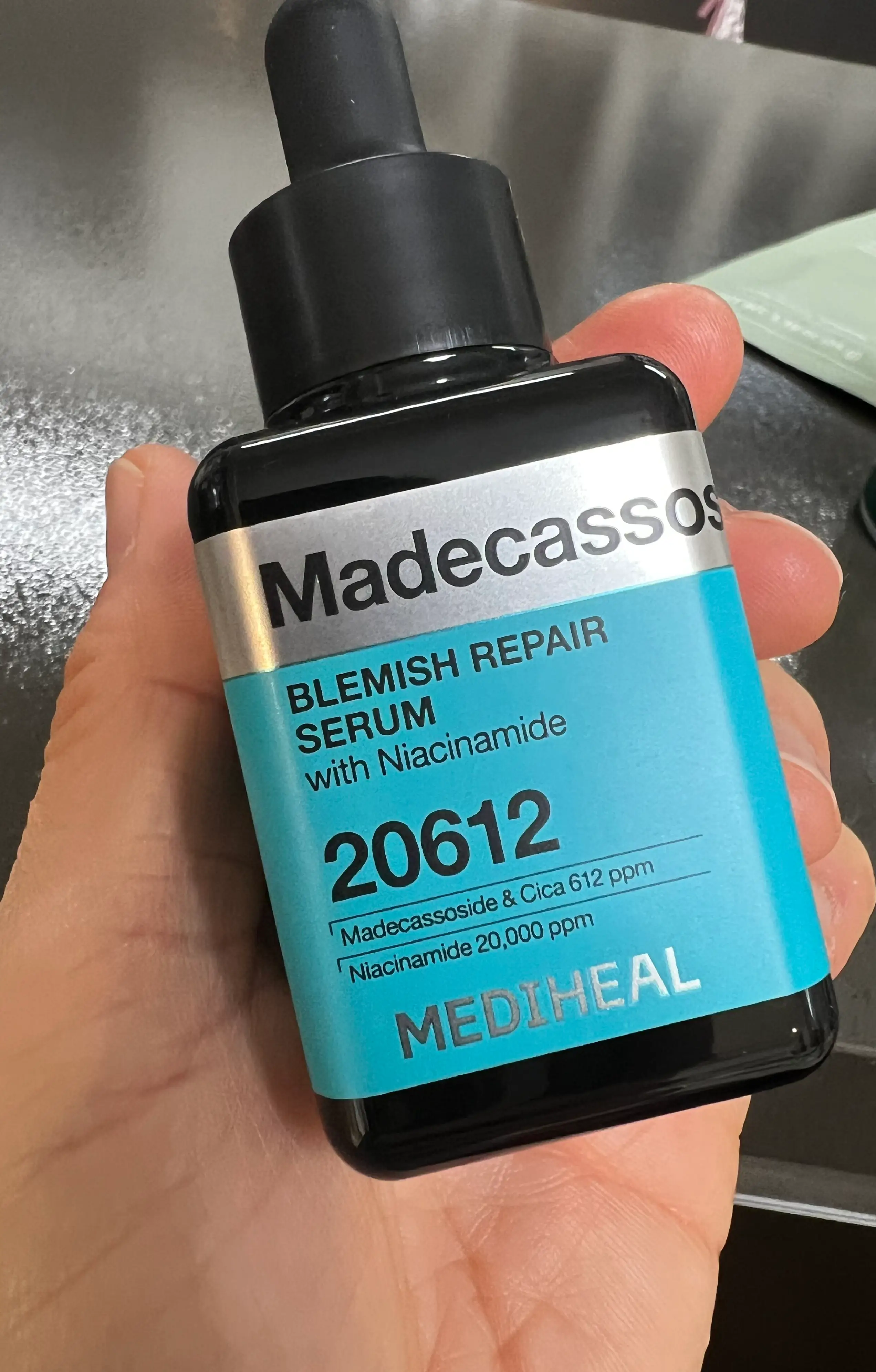 선택된 언니의파우치 리뷰 이미지 - [마데카소사이드 흔적 리페어 세럼]