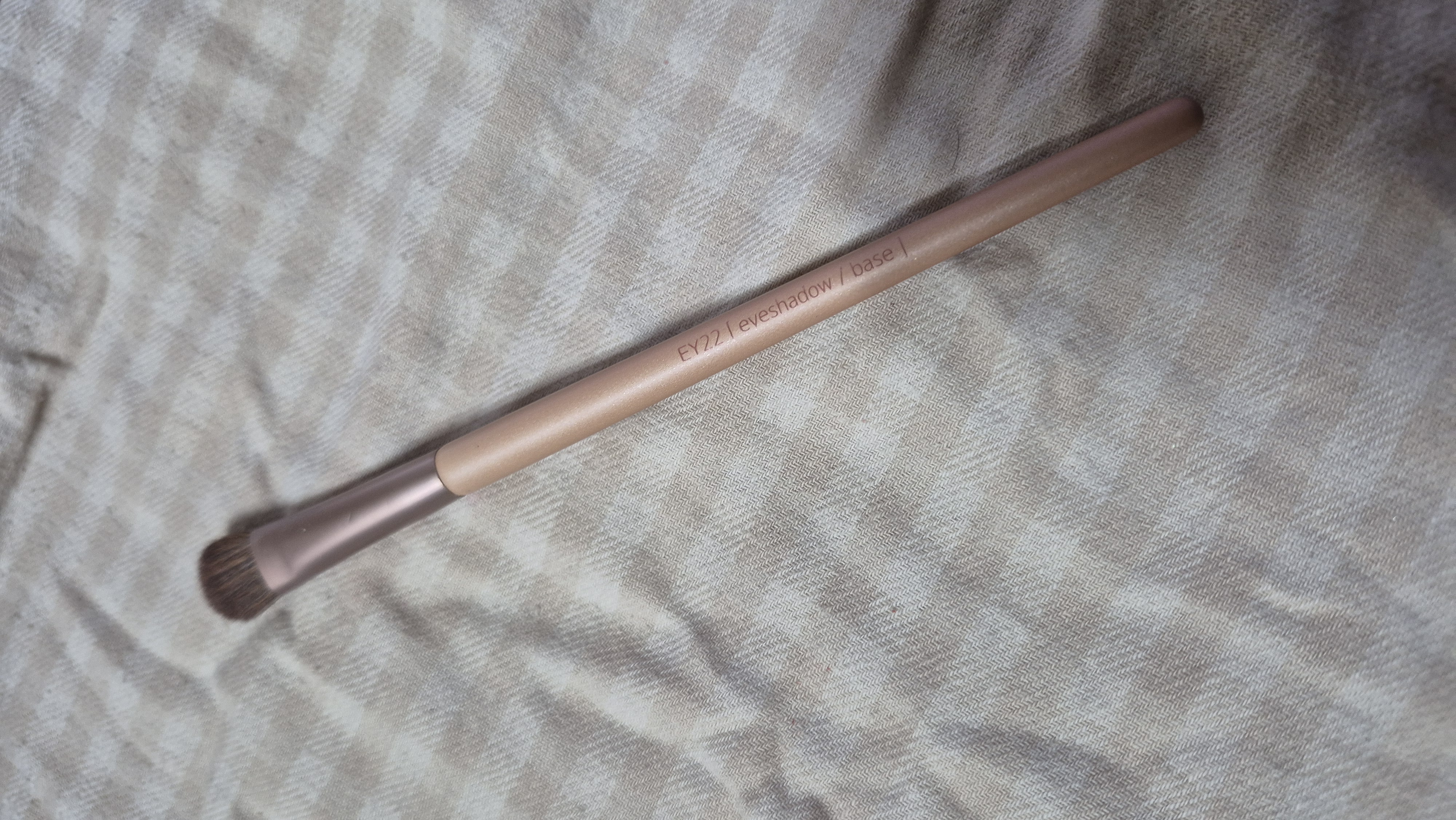 선택된 언니의파우치 리뷰 이미지 - [베이스 섀도우 브러시 [EY22]]