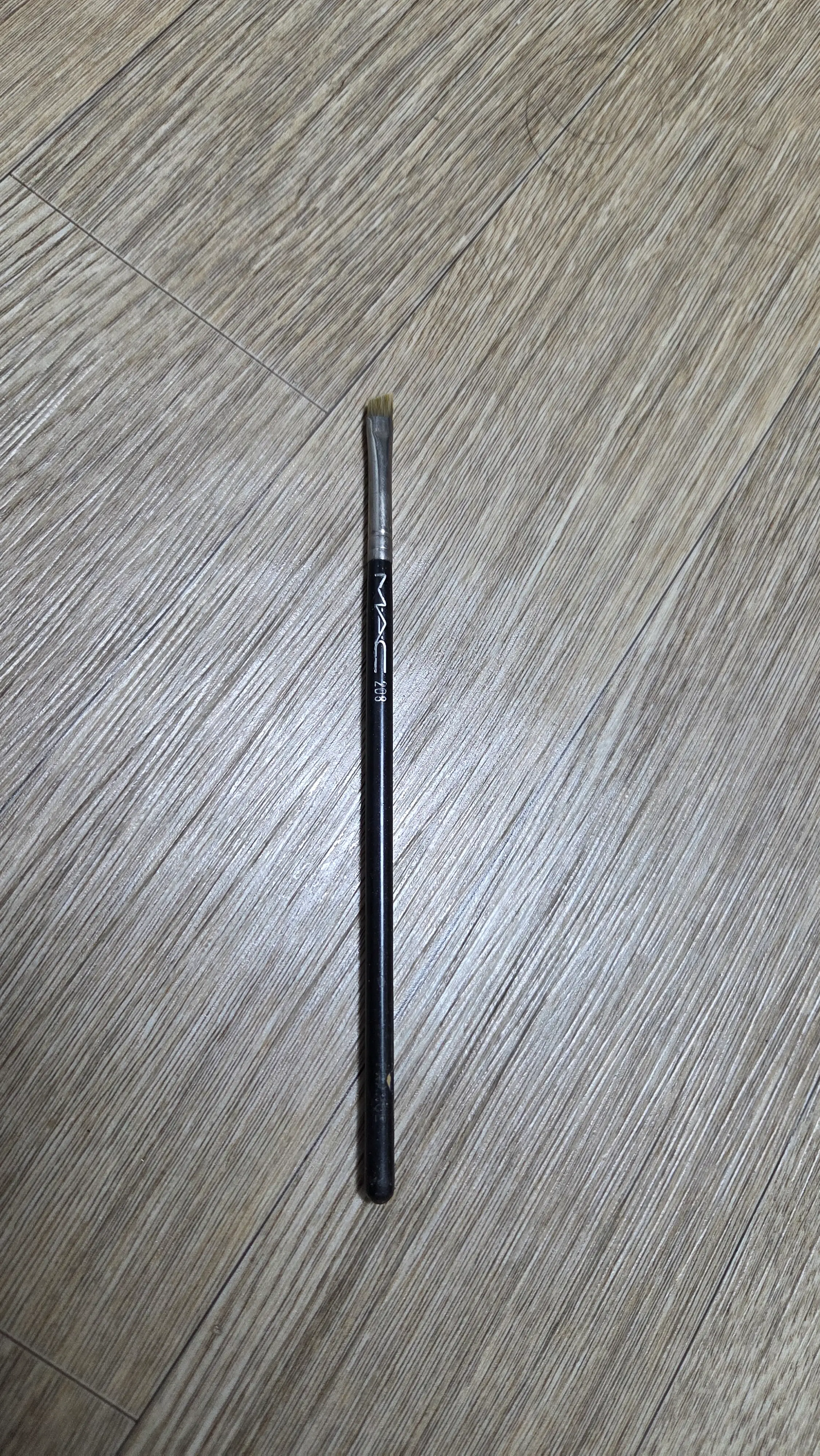 선택된 언니의파우치 리뷰 이미지 - [208 앵글드 브로우 브러시]