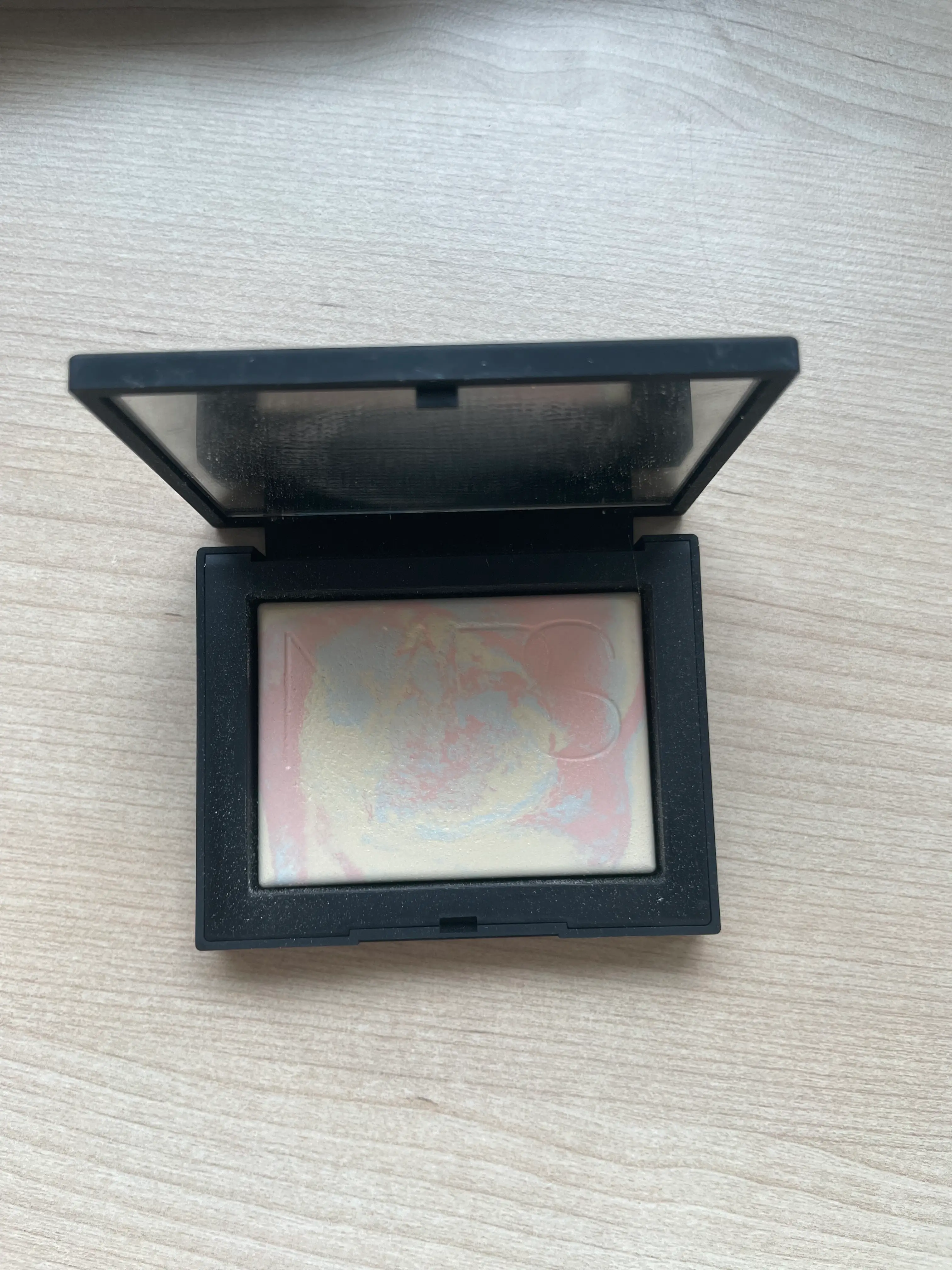 선택된 언니의파우치 리뷰 이미지 - [라이트 리플렉팅 프리즈마틱 파우더]