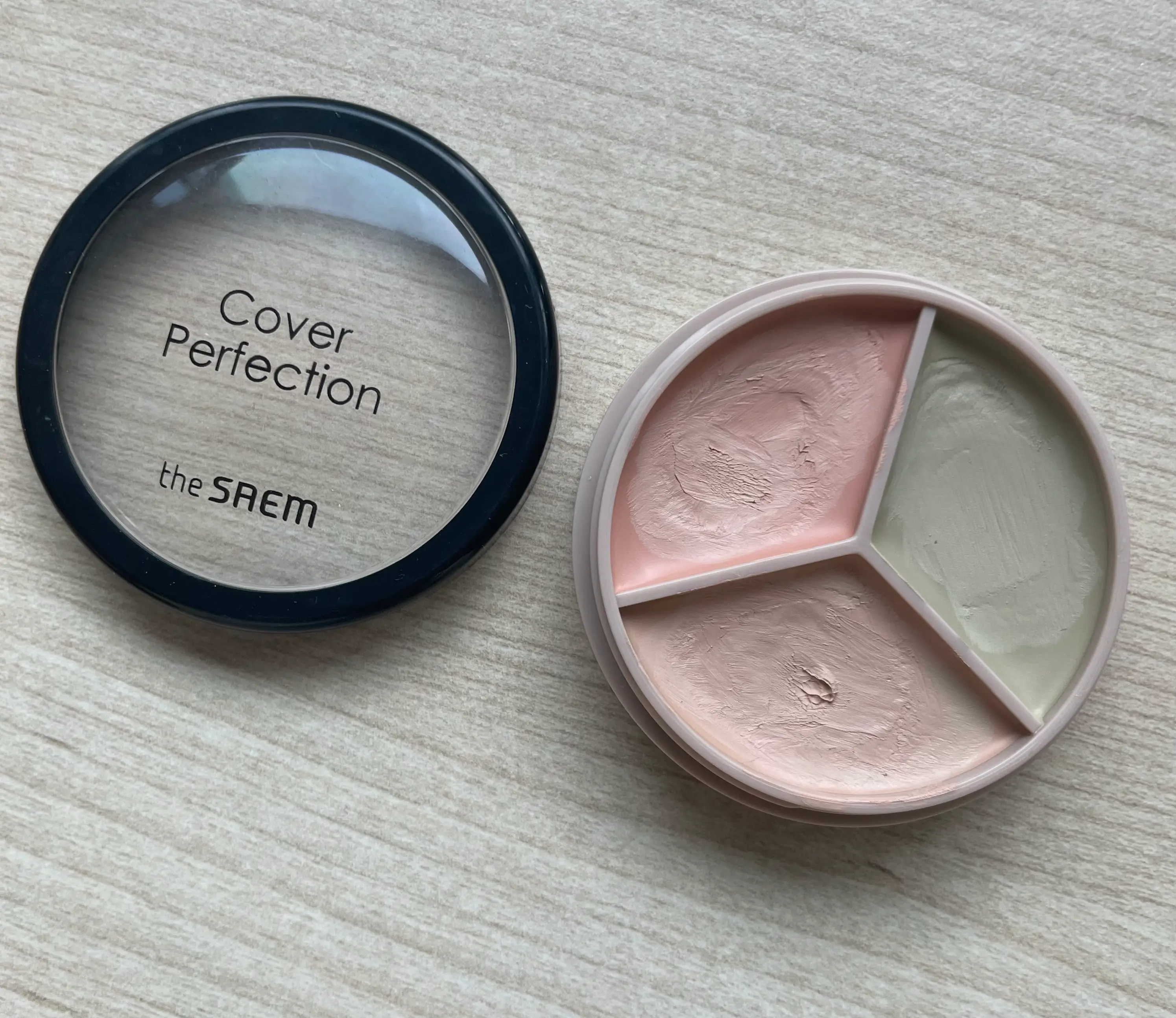 선택된 언니의파우치 리뷰 이미지 - [커버 퍼펙션 트리플 팟 컨실러]