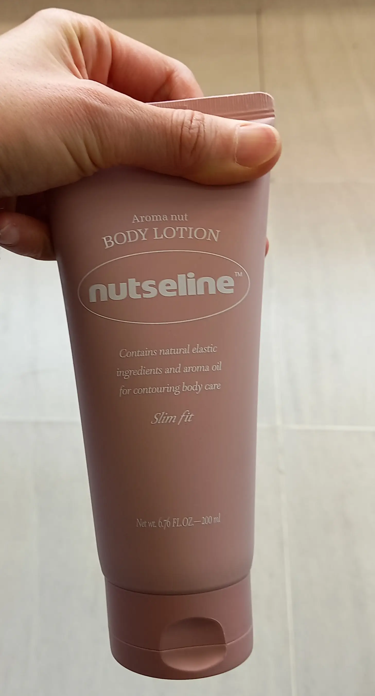 선택된 언니의파우치 리뷰 이미지 - [아로마 넛 슬림 핏 바디로션]