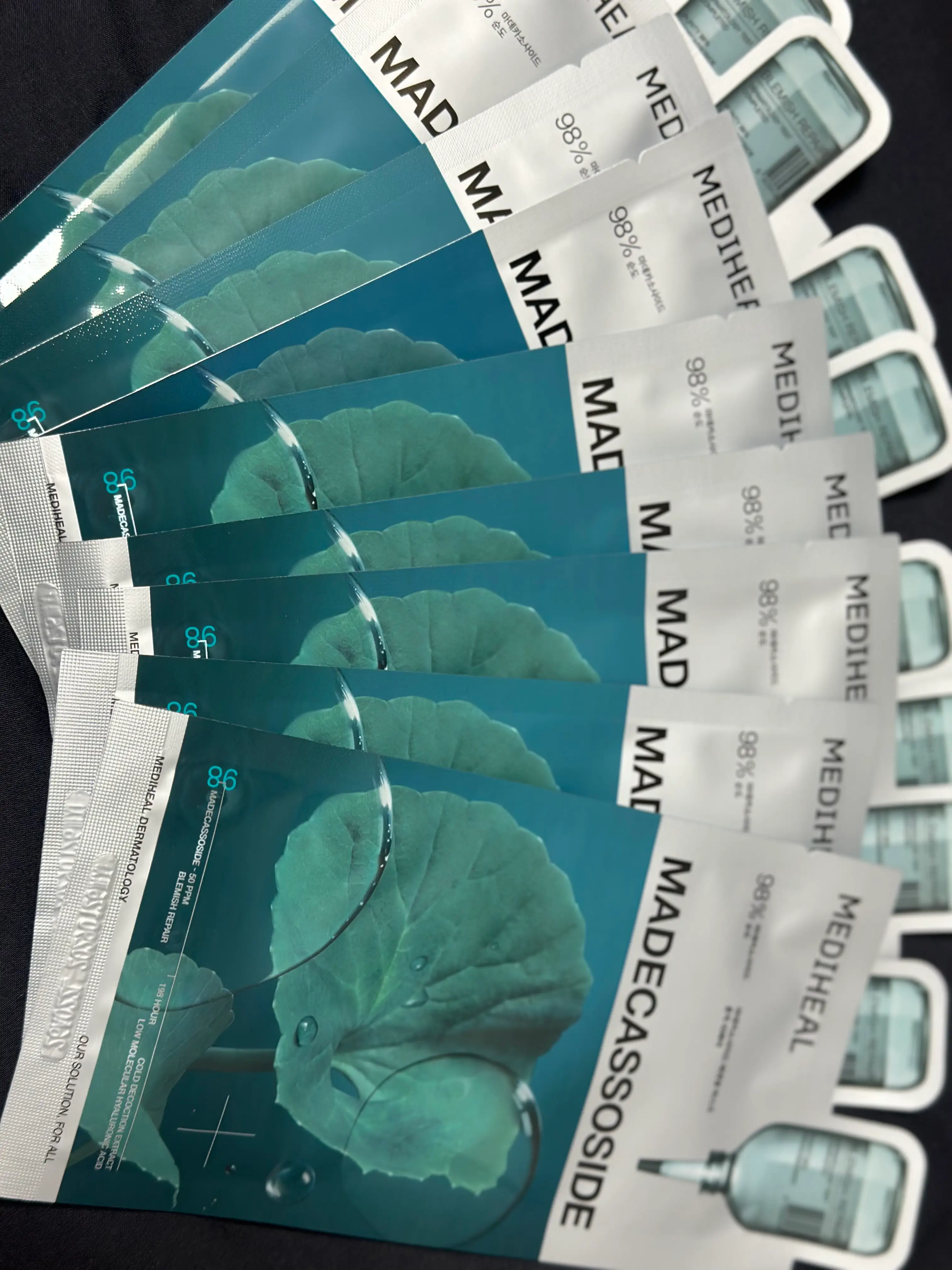 선택된 언니의파우치 리뷰 이미지 - [마데카소사이드 에센셜 마스크 흔적 리페어]