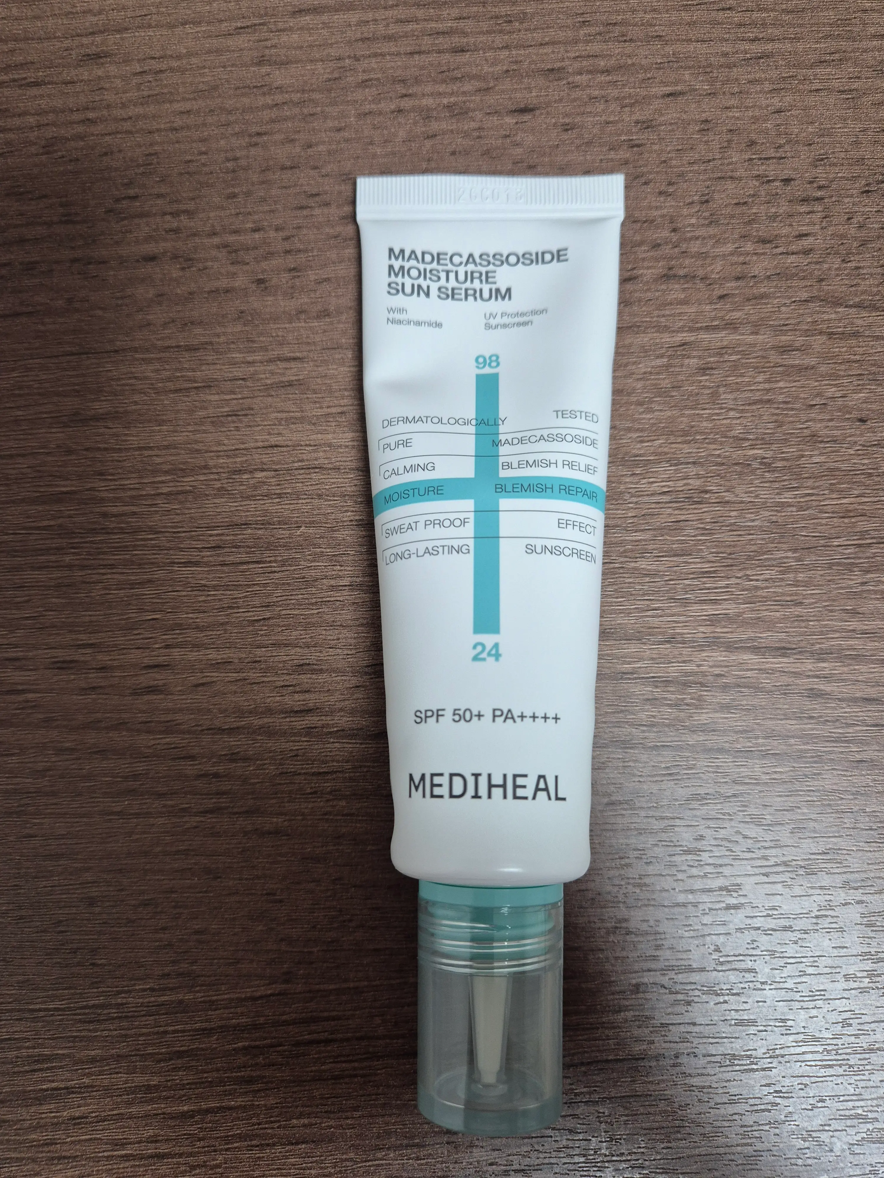 선택된 언니의파우치 리뷰 이미지 - [마데카소사이드 수분 선세럼 흔적 리페어]