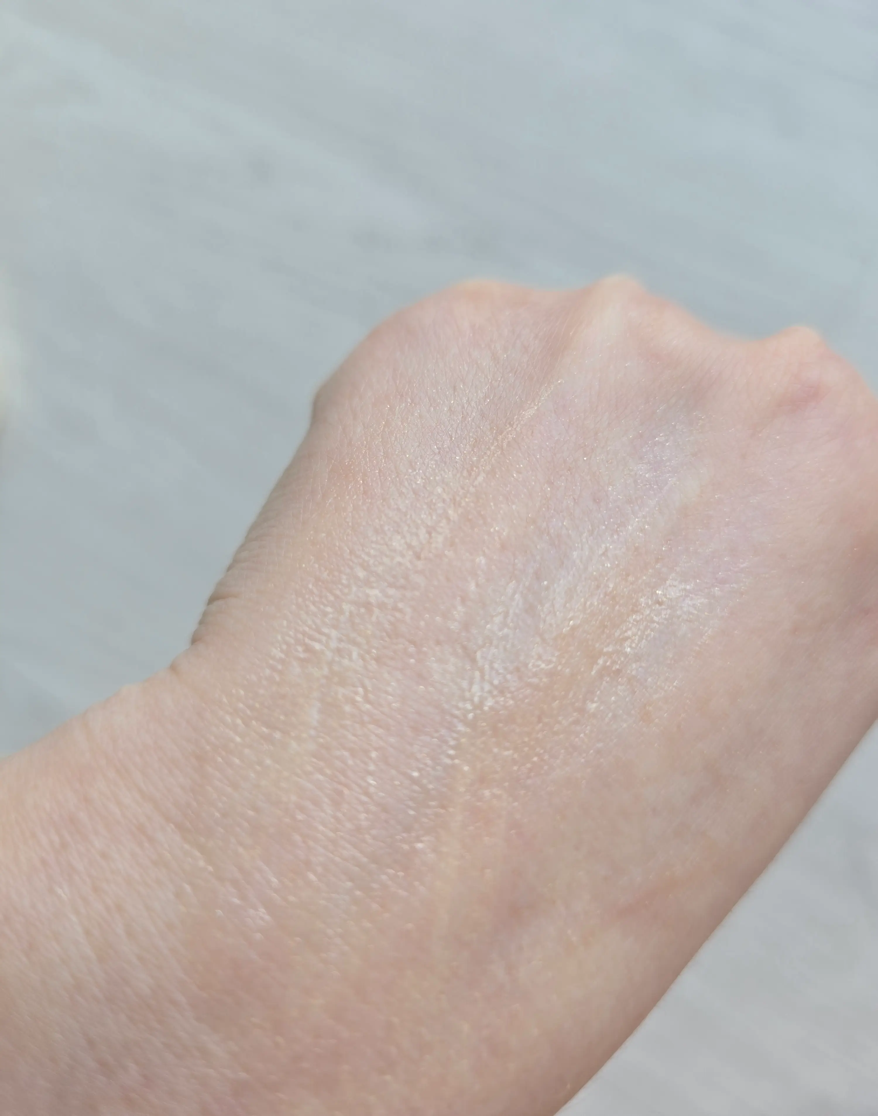 선택된 언니의파우치 리뷰 이미지 - [떼르 드 루미에르 로 뷰티파잉 바디 밀크]