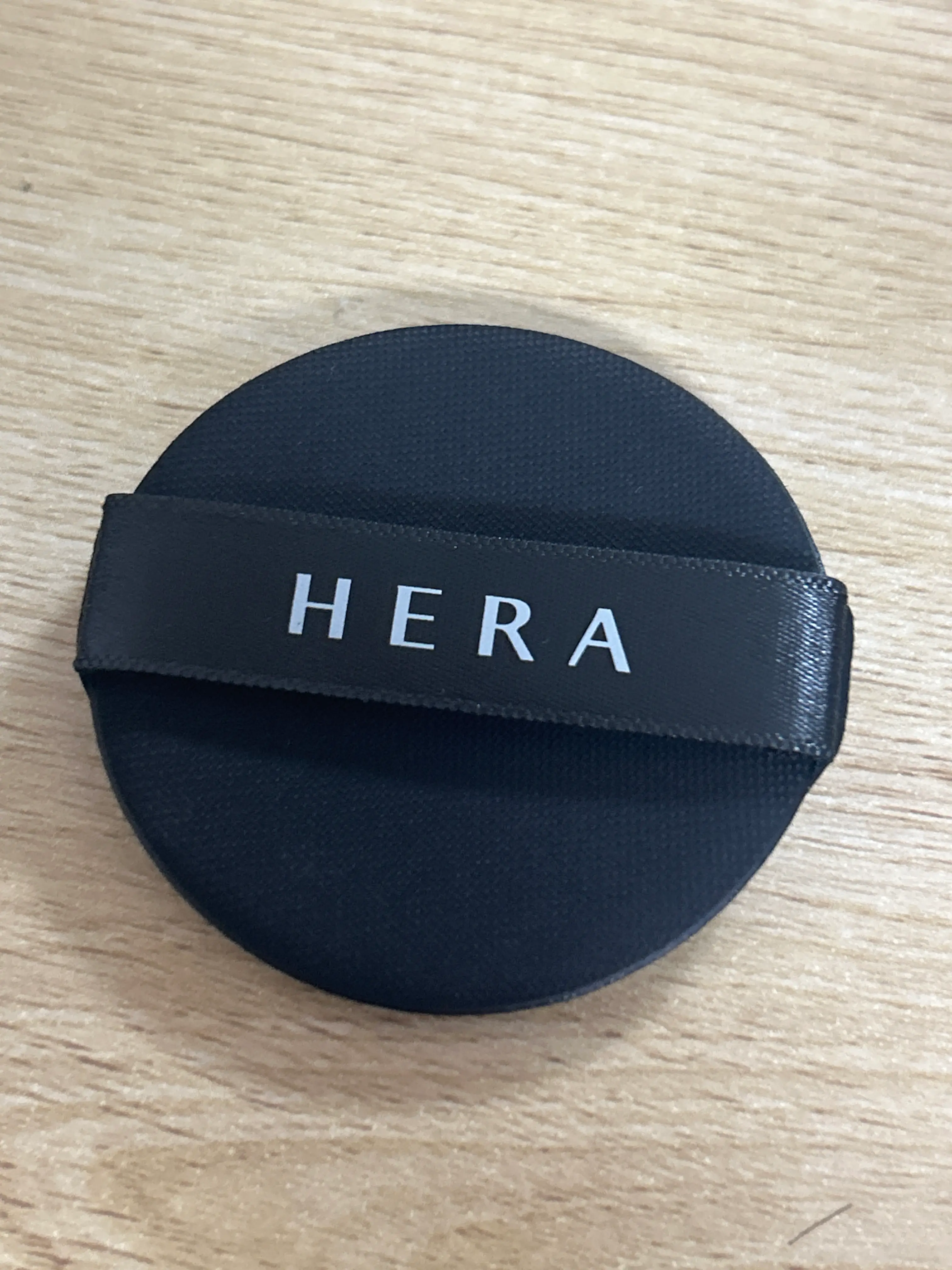 선택된 언니의파우치 리뷰 이미지 - [블랙 쿠션 파운데이션 퍼프]