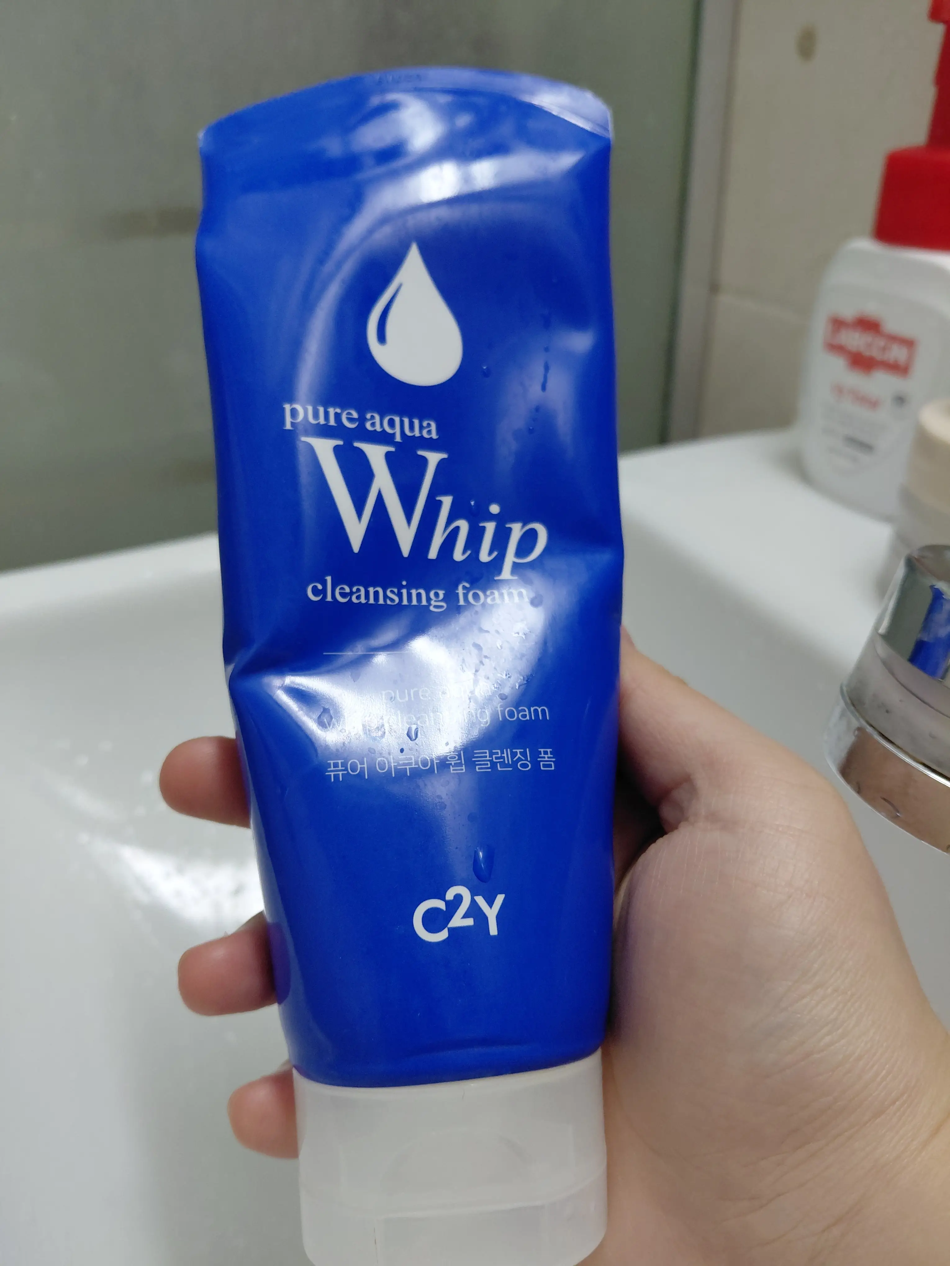 선택된 언니의파우치 리뷰 이미지 - [퓨어 아쿠아 휩 클렌징 폼]