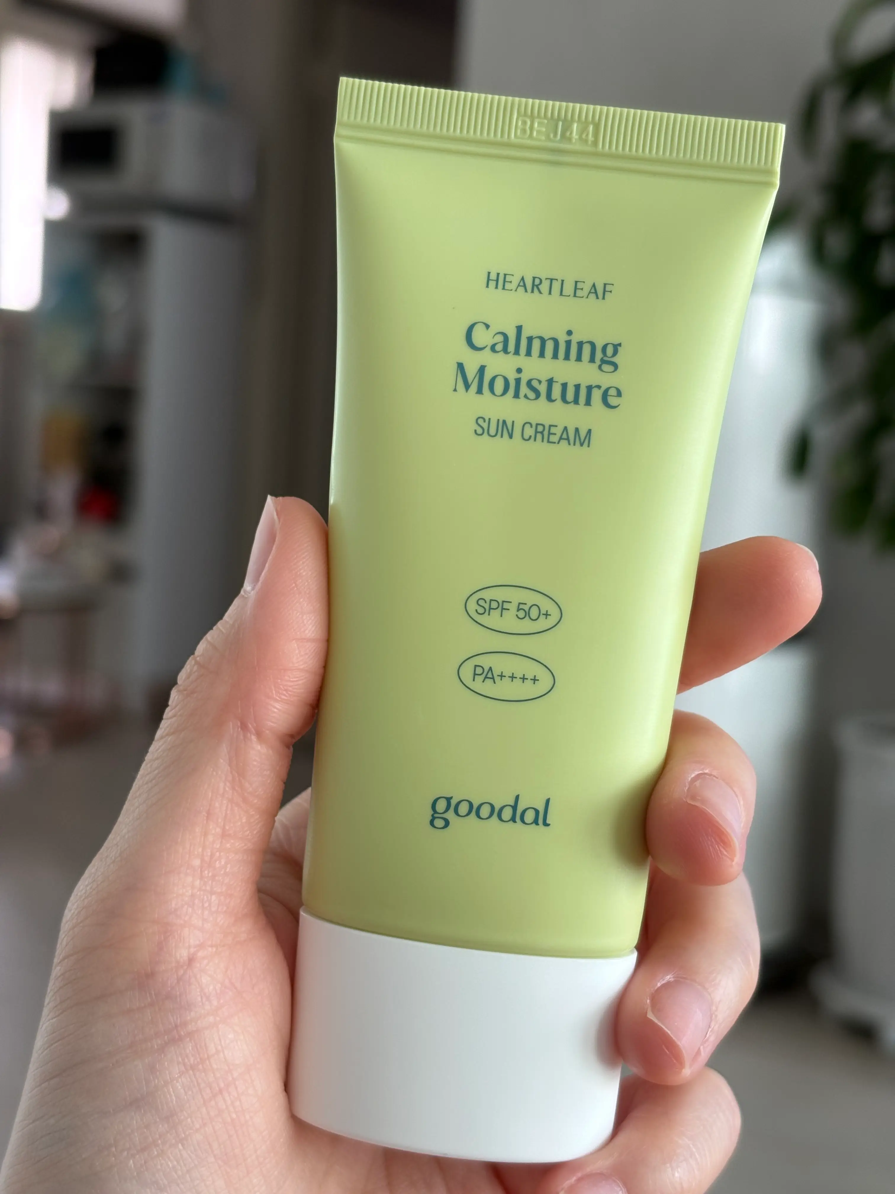 선택된 언니의파우치 리뷰 이미지 - [맑은 어성초 진정 수분 선크림]