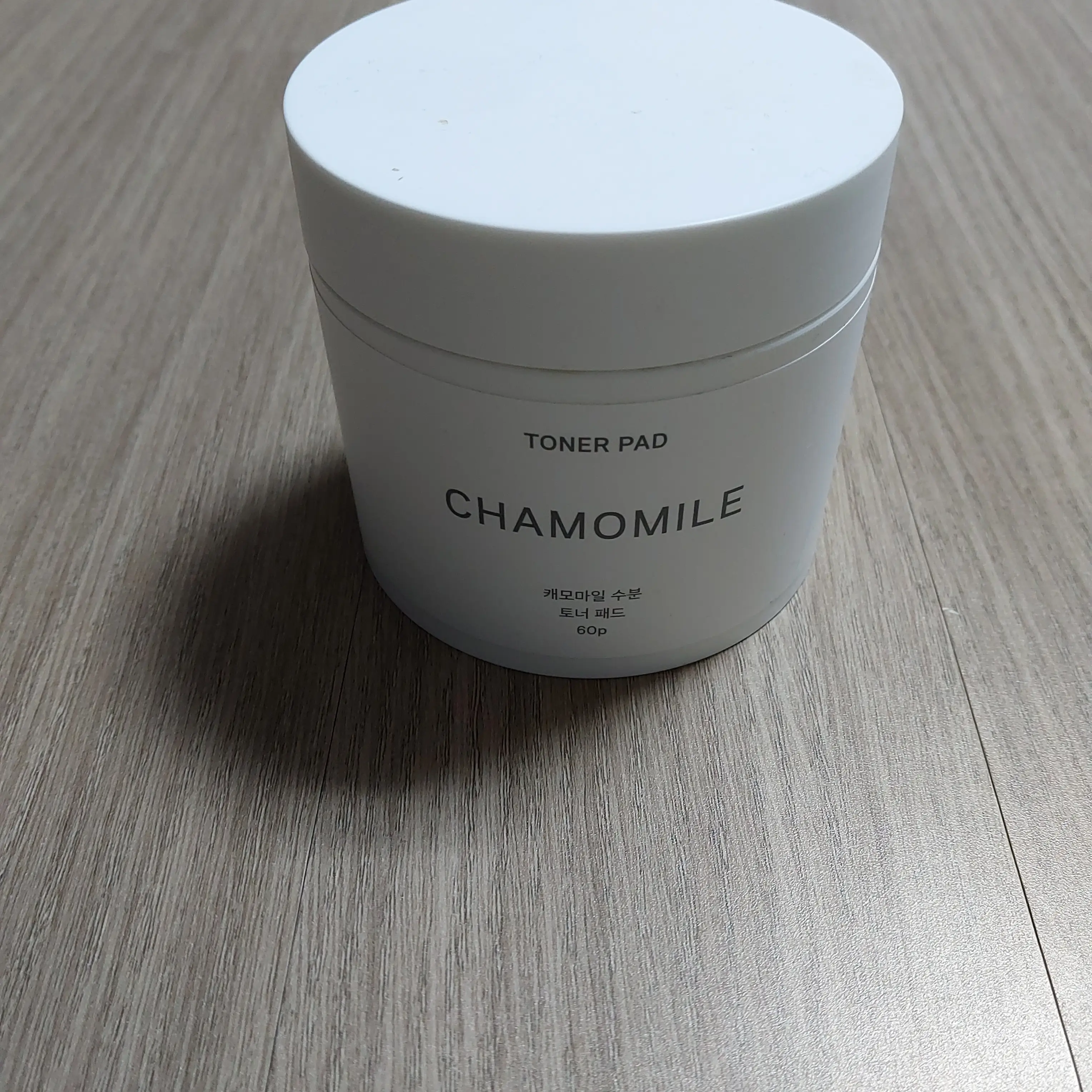 선택된 언니의파우치 리뷰 이미지 - [캐모마일 수분 토너패드]