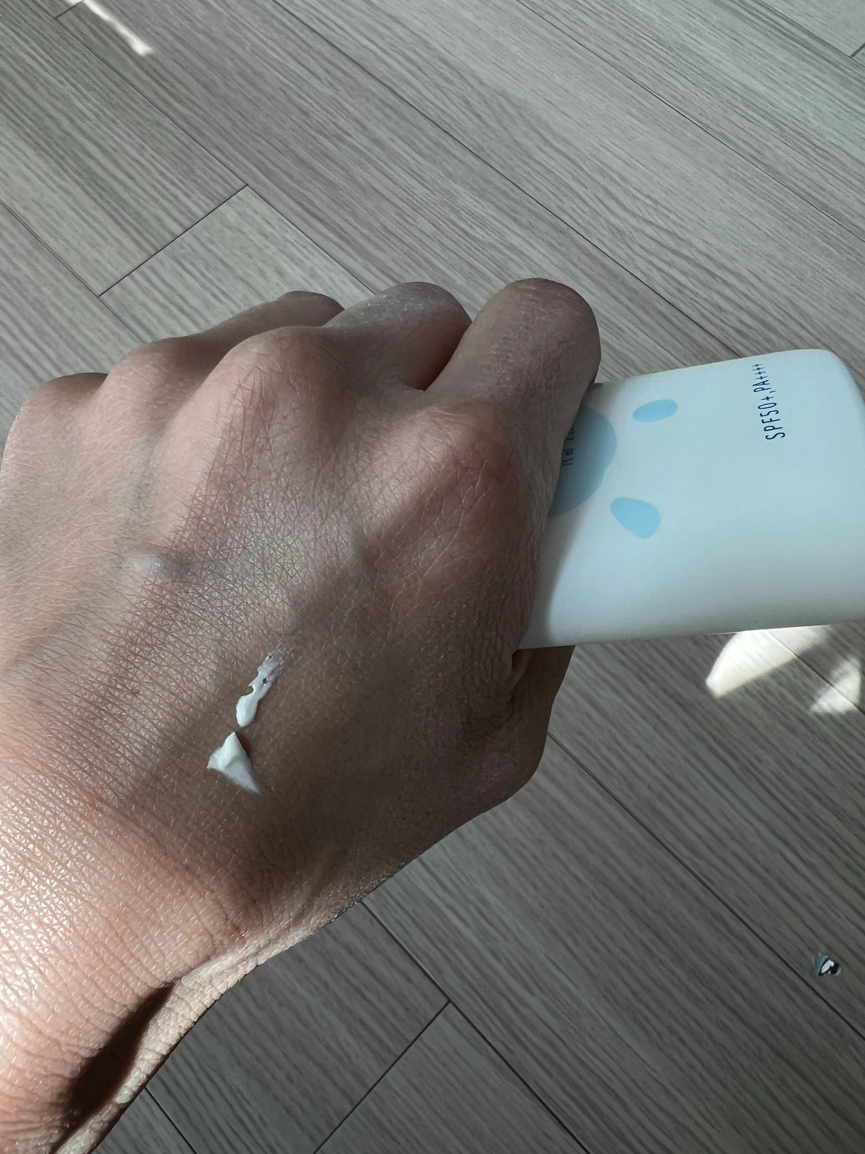 선택된 언니의파우치 리뷰 이미지 - [키즈 앤 베이비 촉촉 선크림]