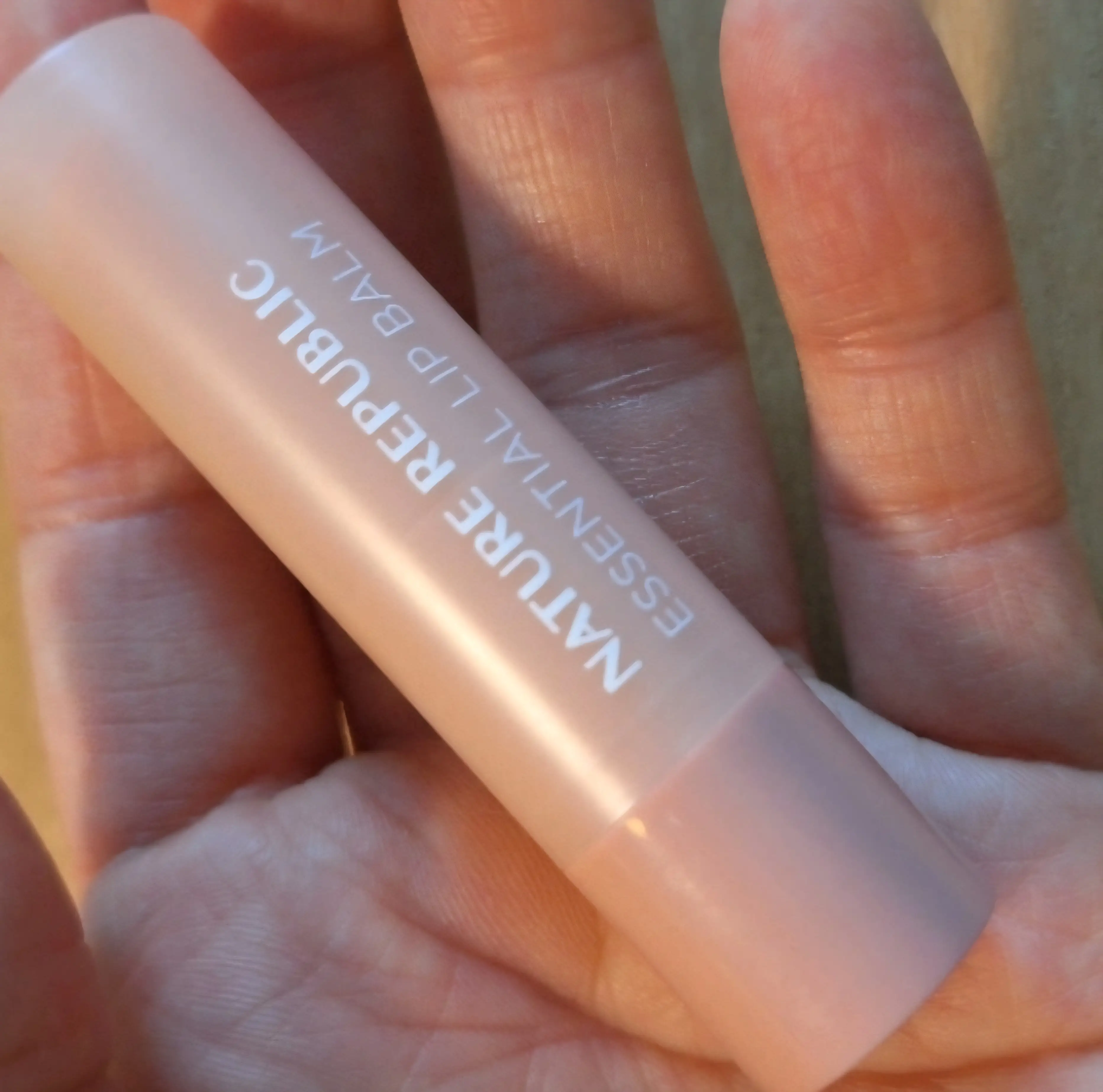 선택된 언니의파우치 리뷰 이미지 - [에센셜 립밤 [4호 자몽]]