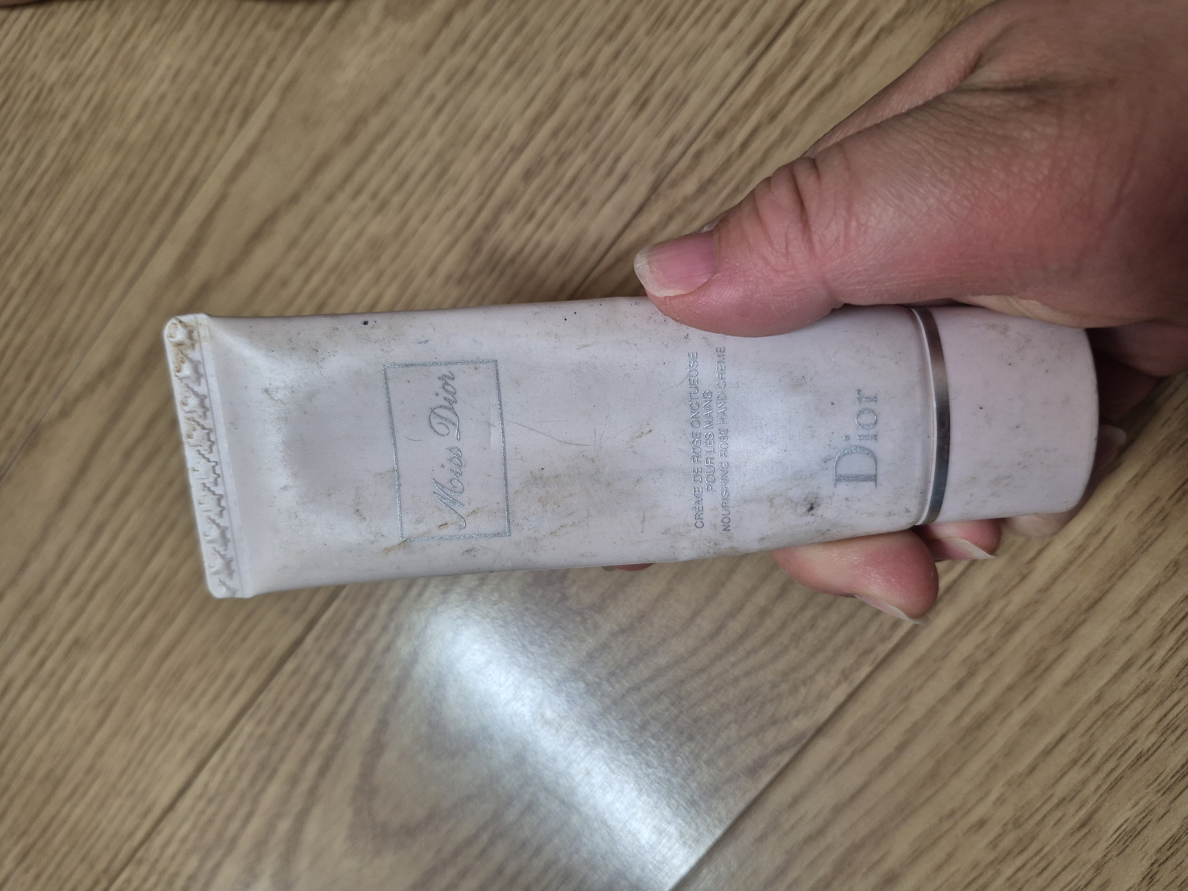 선택된 언니의파우치 리뷰 이미지 - [미스 디올 벨벳티 로즈 핸드 크림]