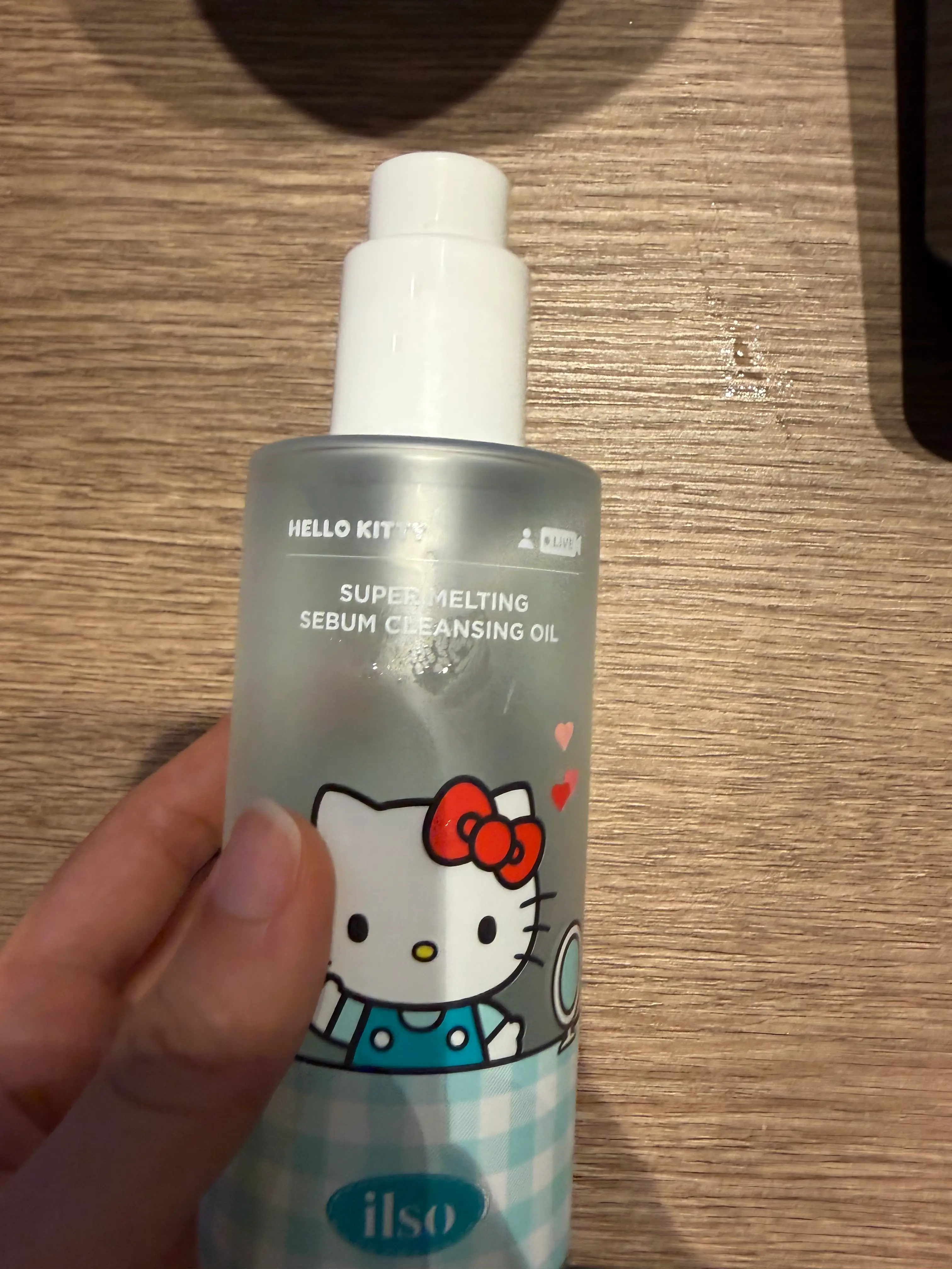 선택된 언니의파우치 리뷰 이미지 - [(일소X헬로키티) 슈퍼 멜팅 세범 클렌징 오일]