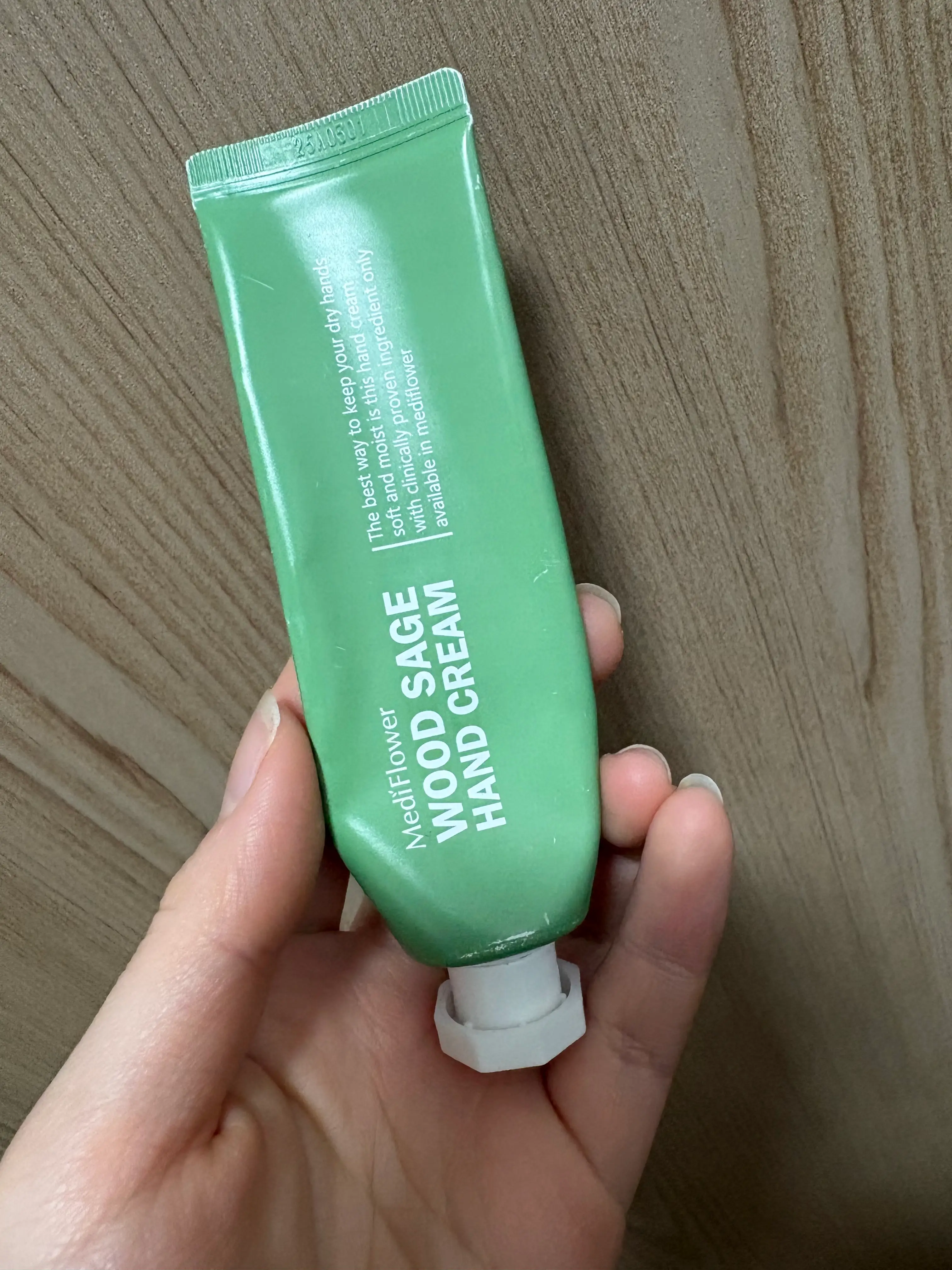 선택된 언니의파우치 리뷰 이미지 - [델리카 핸드크림 우드세이지]