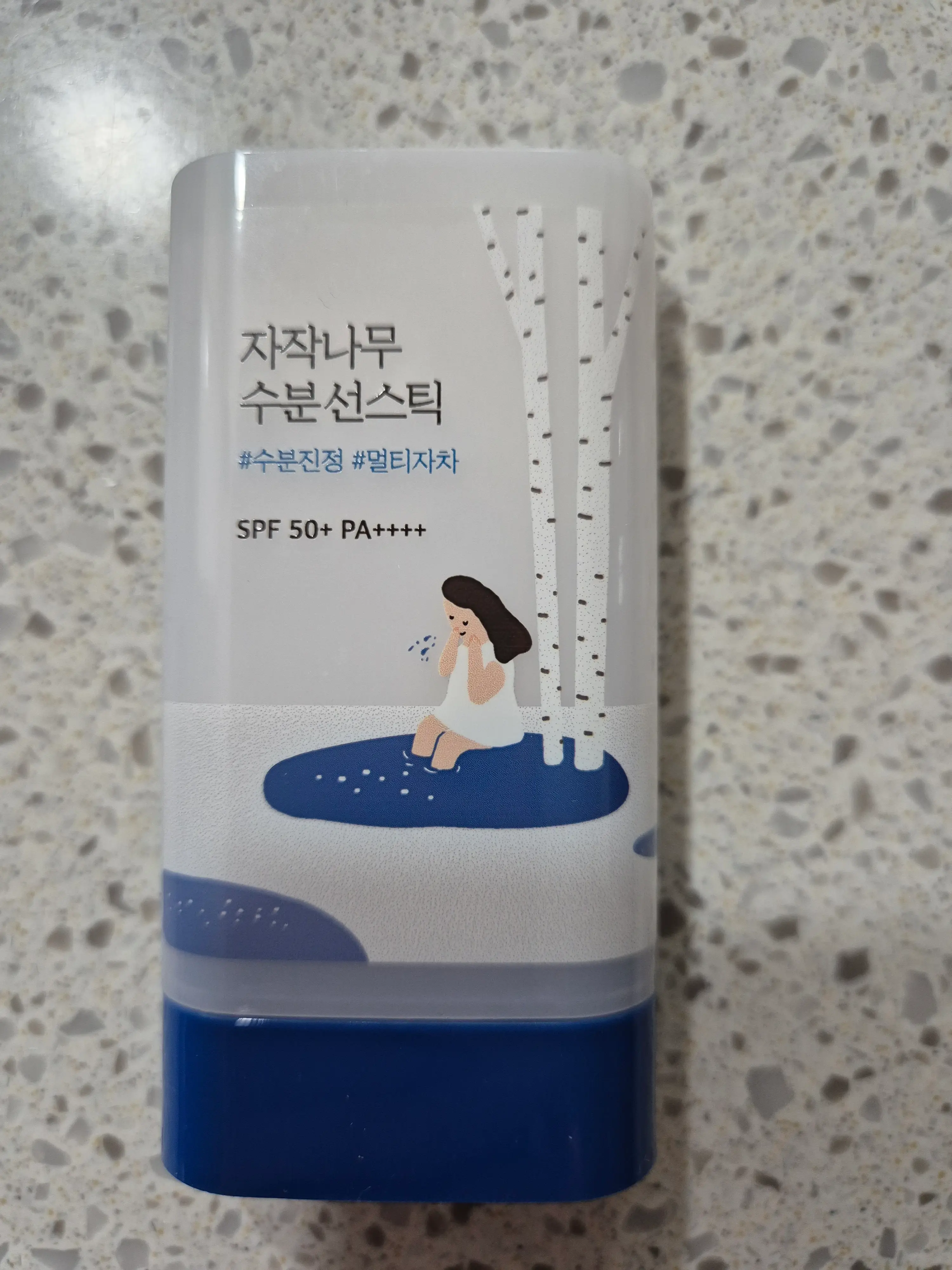 선택된 언니의파우치 리뷰 이미지 - [자작나무 수분 선스틱]