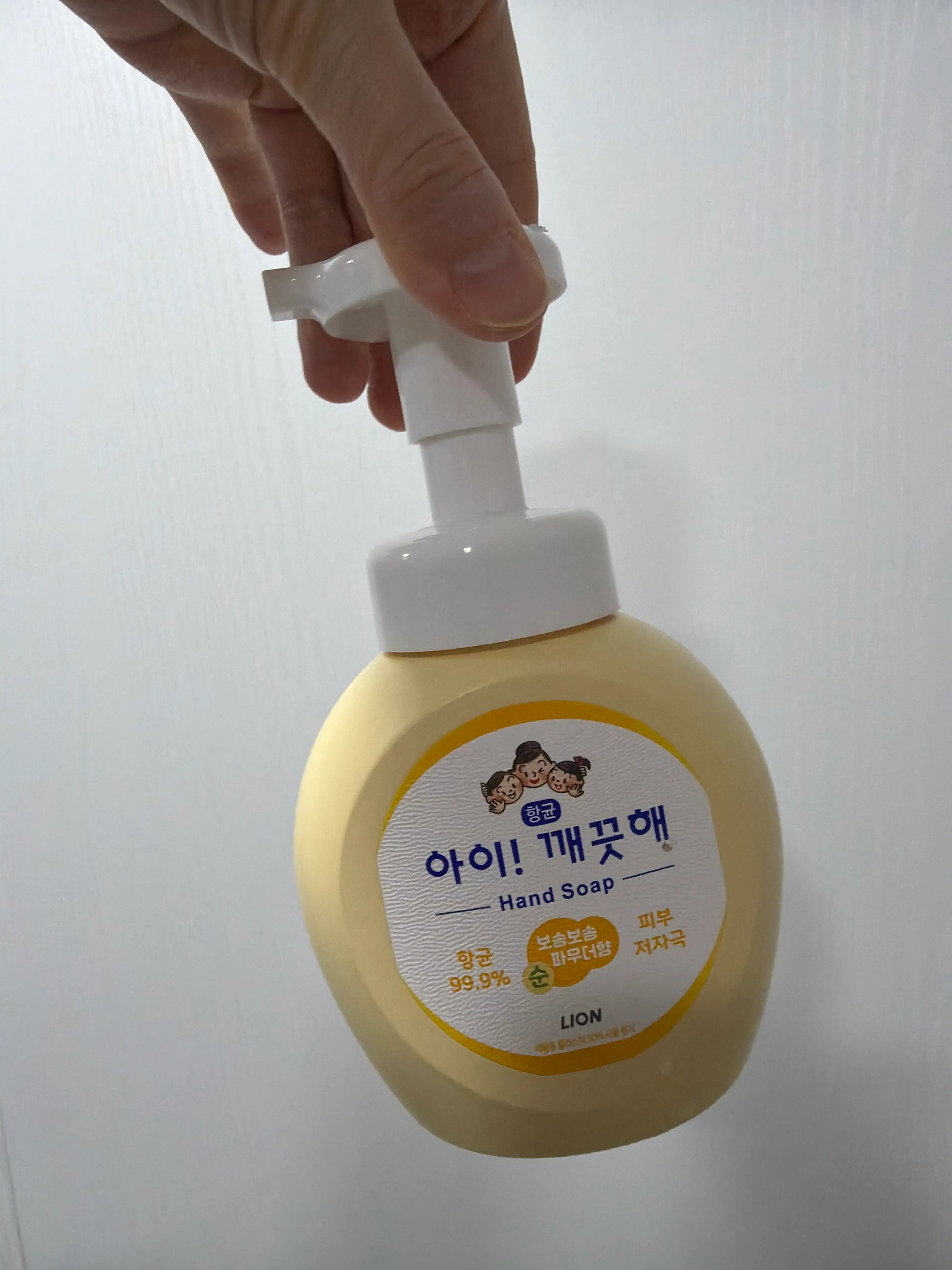 선택된 언니의파우치 리뷰 이미지 - [아이깨끗해 항균 폼 핸드솝 [파우더향]]