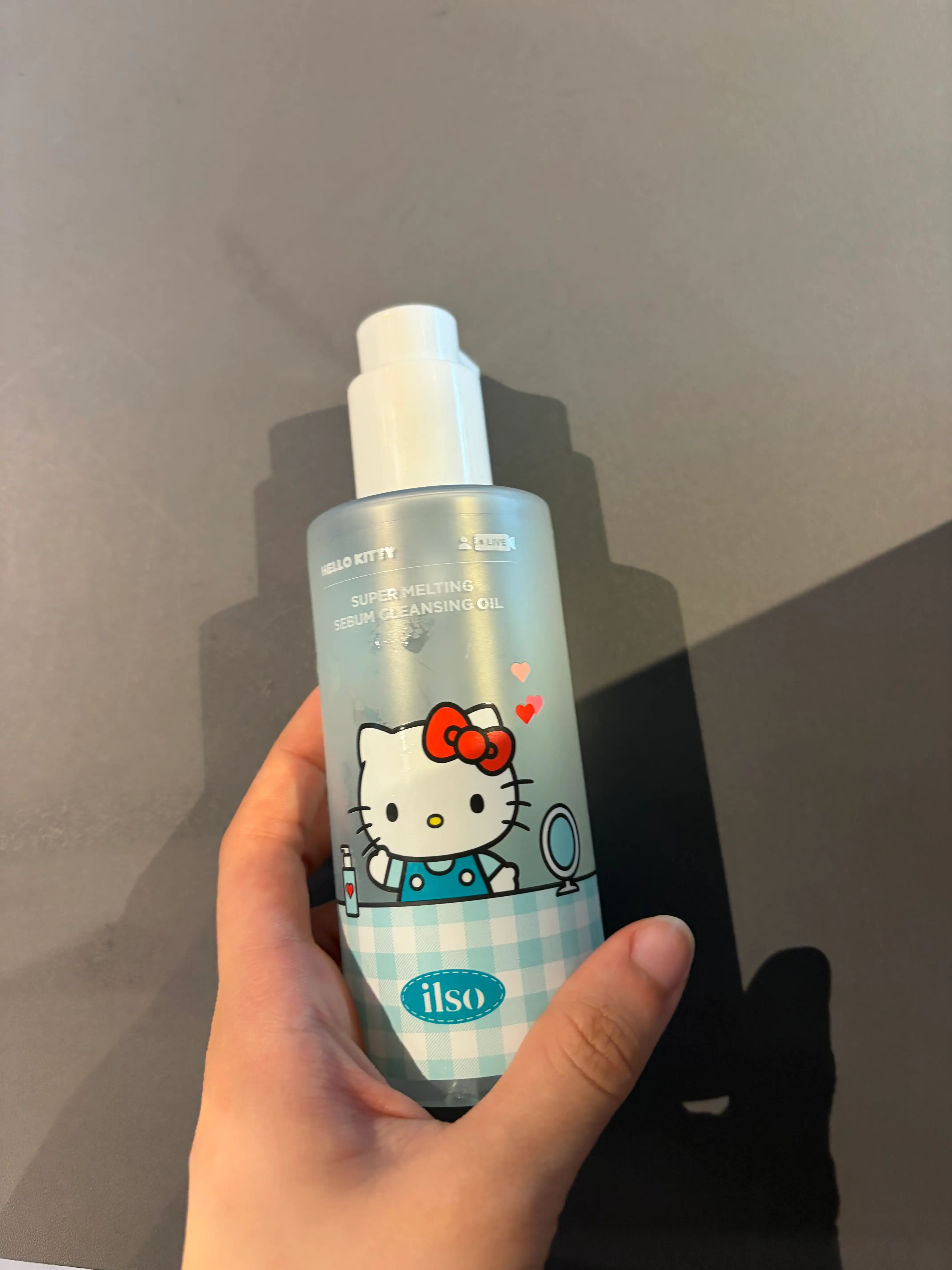 선택된 언니의파우치 리뷰 이미지 - [(일소X헬로키티) 슈퍼 멜팅 세범 클렌징 오일]