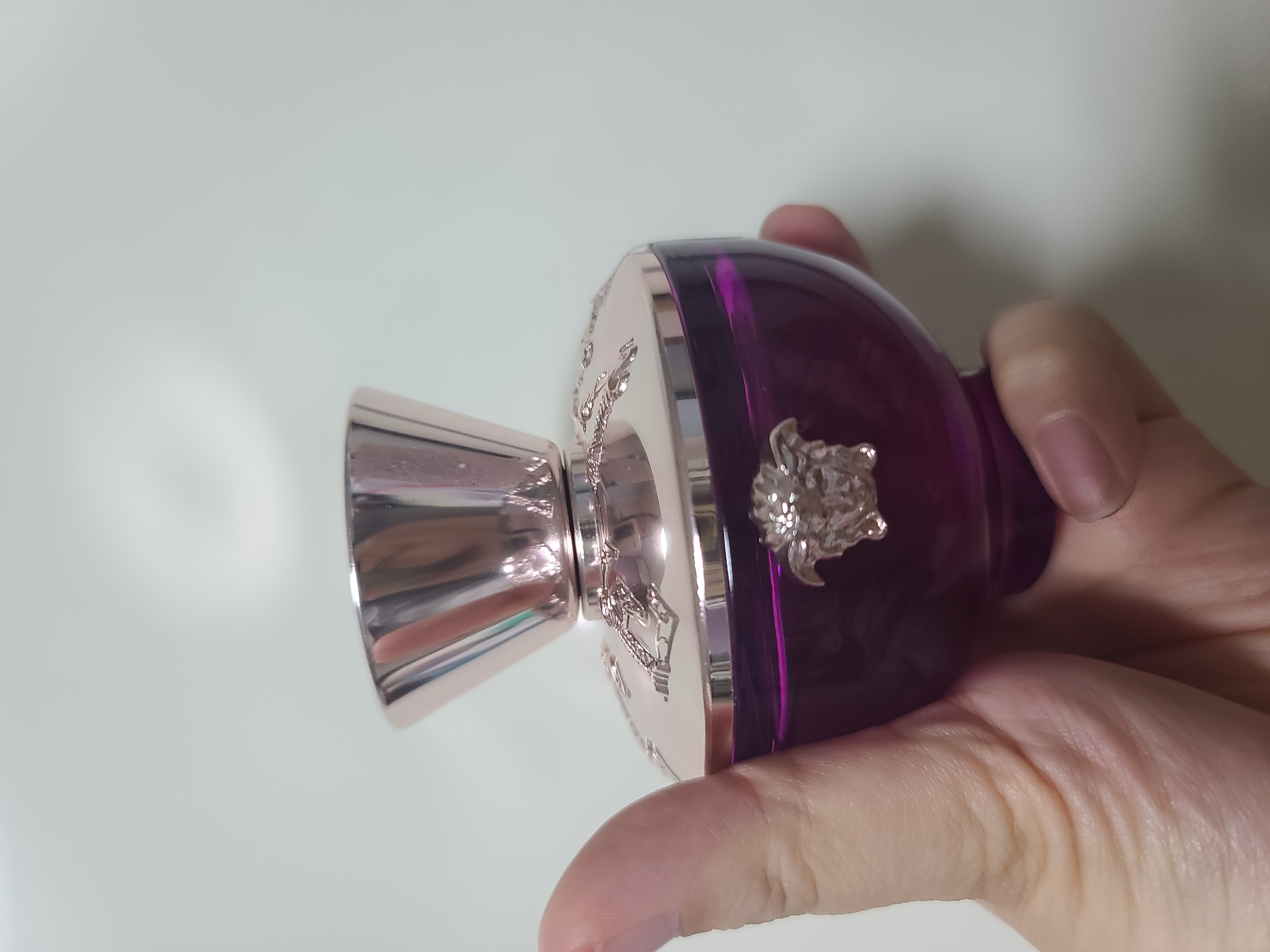 선택된 언니의파우치 리뷰 이미지 - [뿌르 팜므 딜런 퍼플 오 드 퍼퓸]