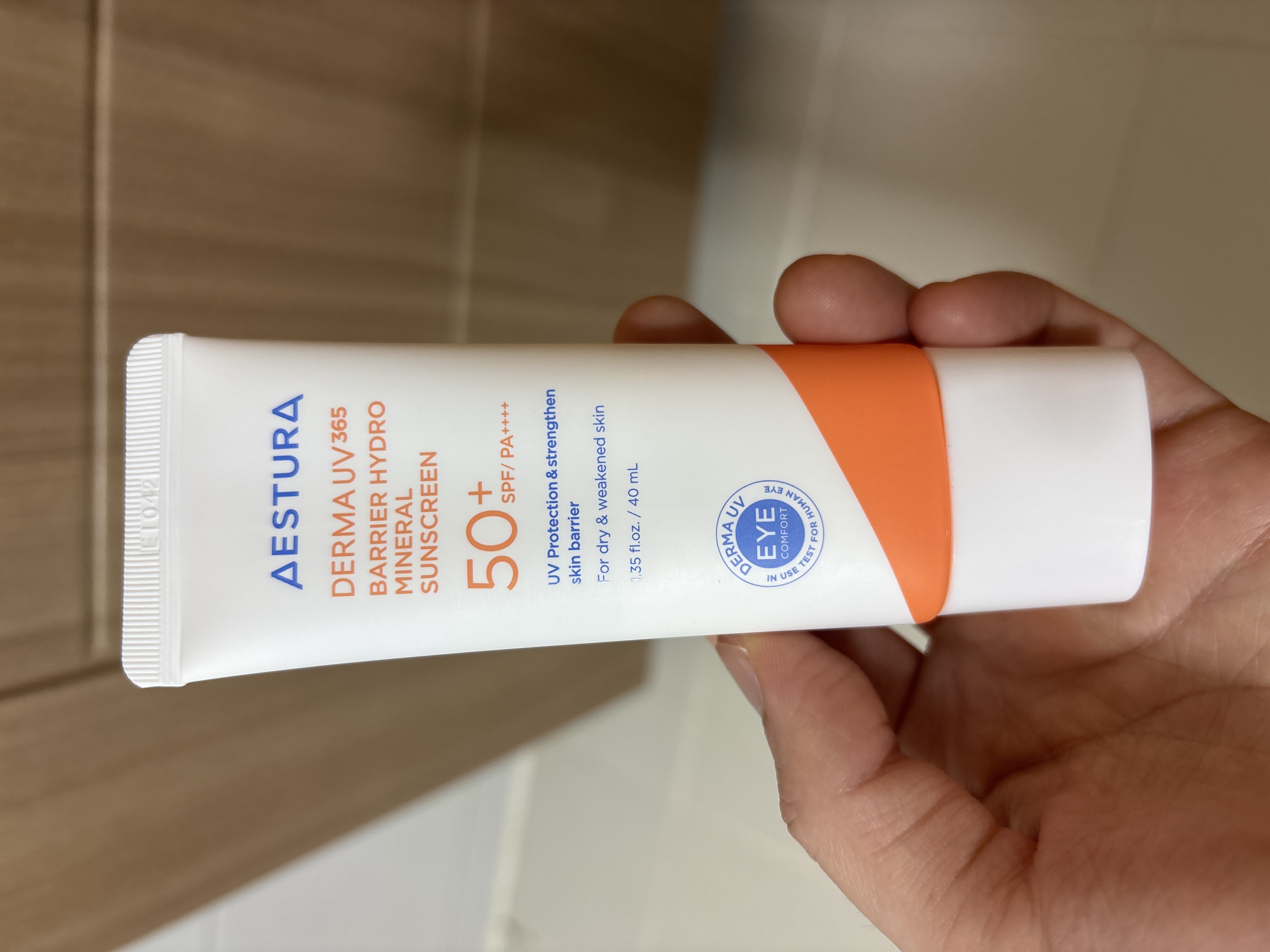 선택된 언니의파우치 리뷰 이미지 - [더마UV PRO 장벽수분 이지워시 선크림]