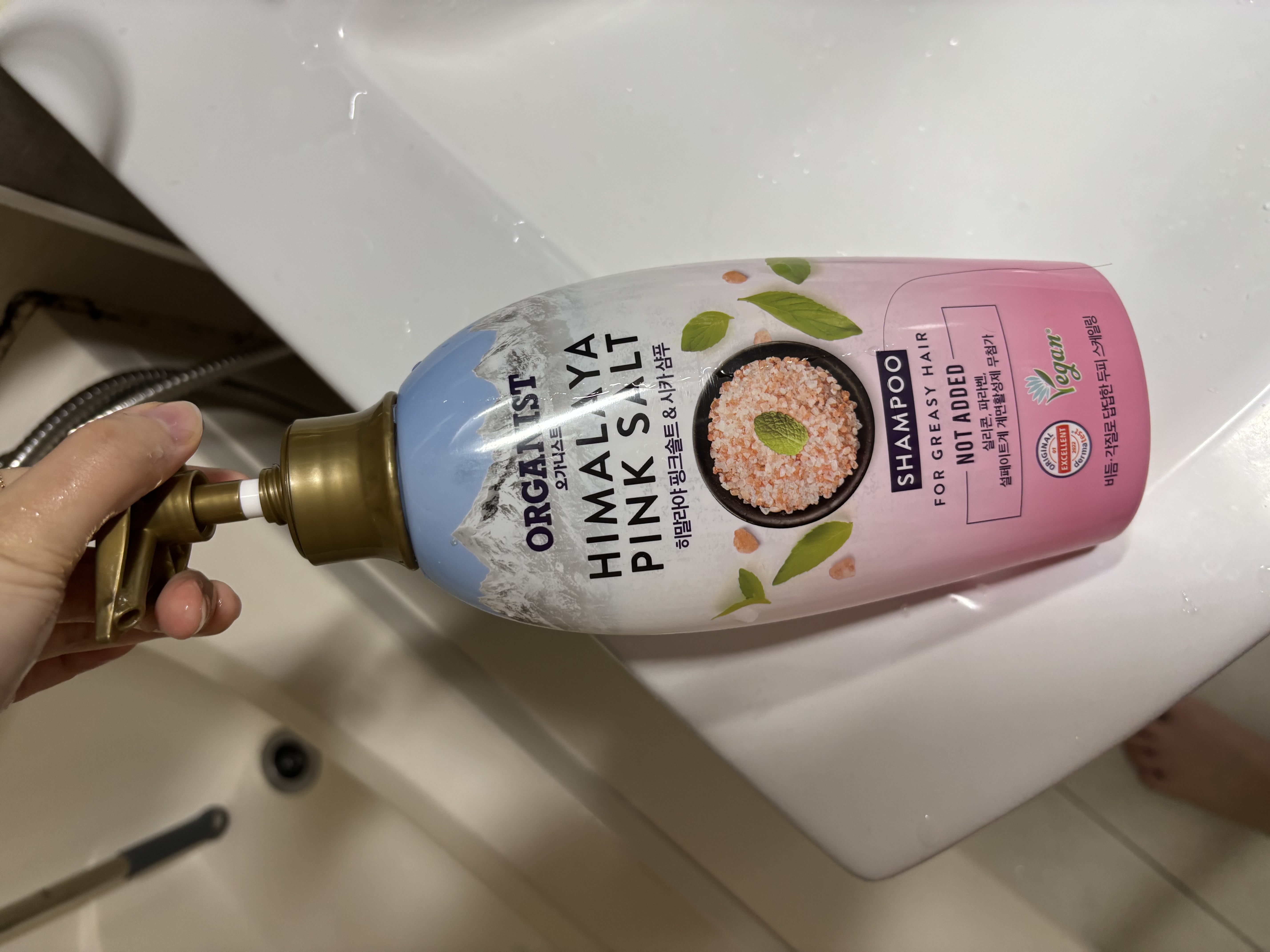 선택된 언니의파우치 리뷰 이미지 - [히말라야 핑크솔트 두피스케일링 샴푸]