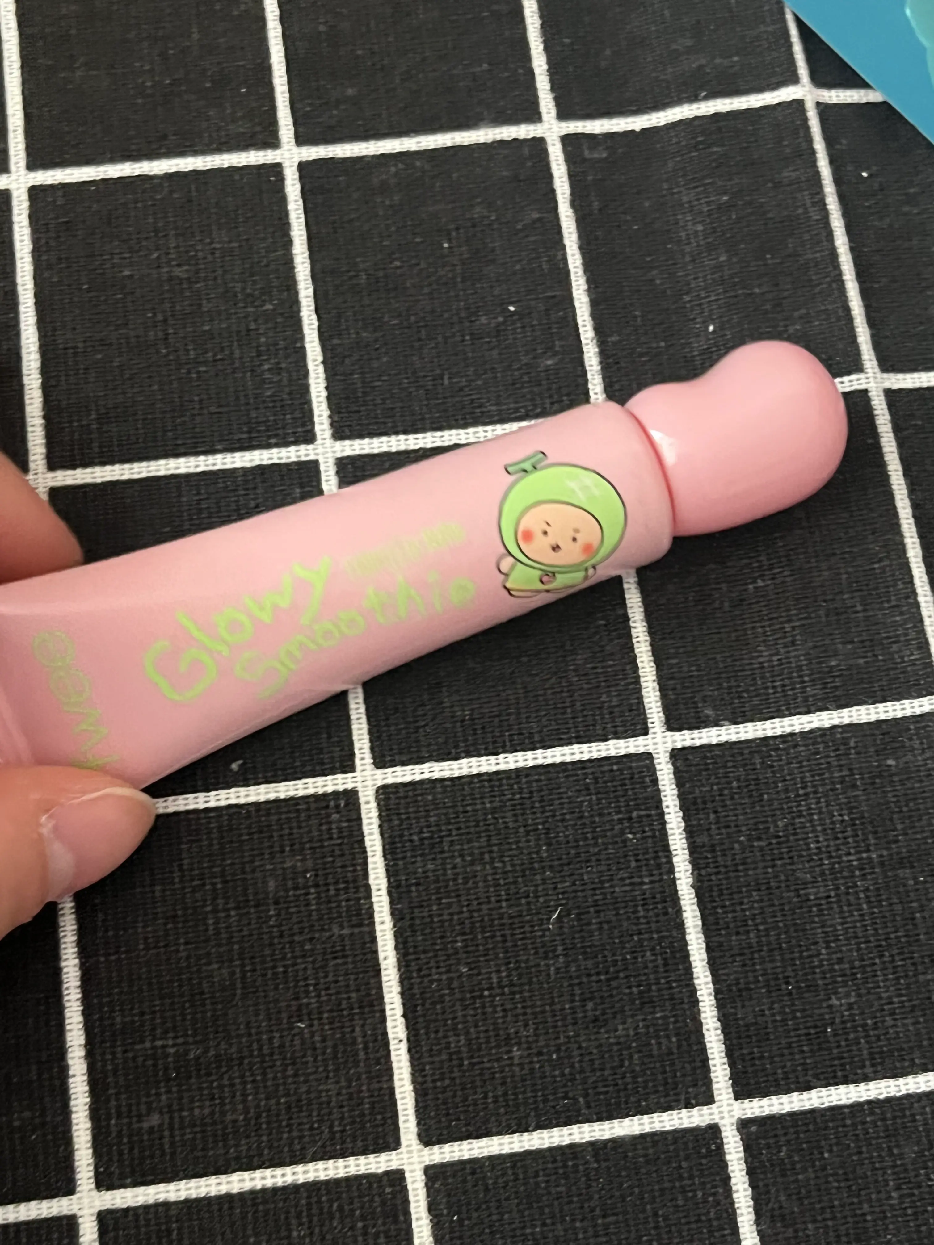 선택된 언니의파우치 리뷰 이미지 - [(망그러진 곰 콜라보) 글로이 스무디 틴티드 립밤]