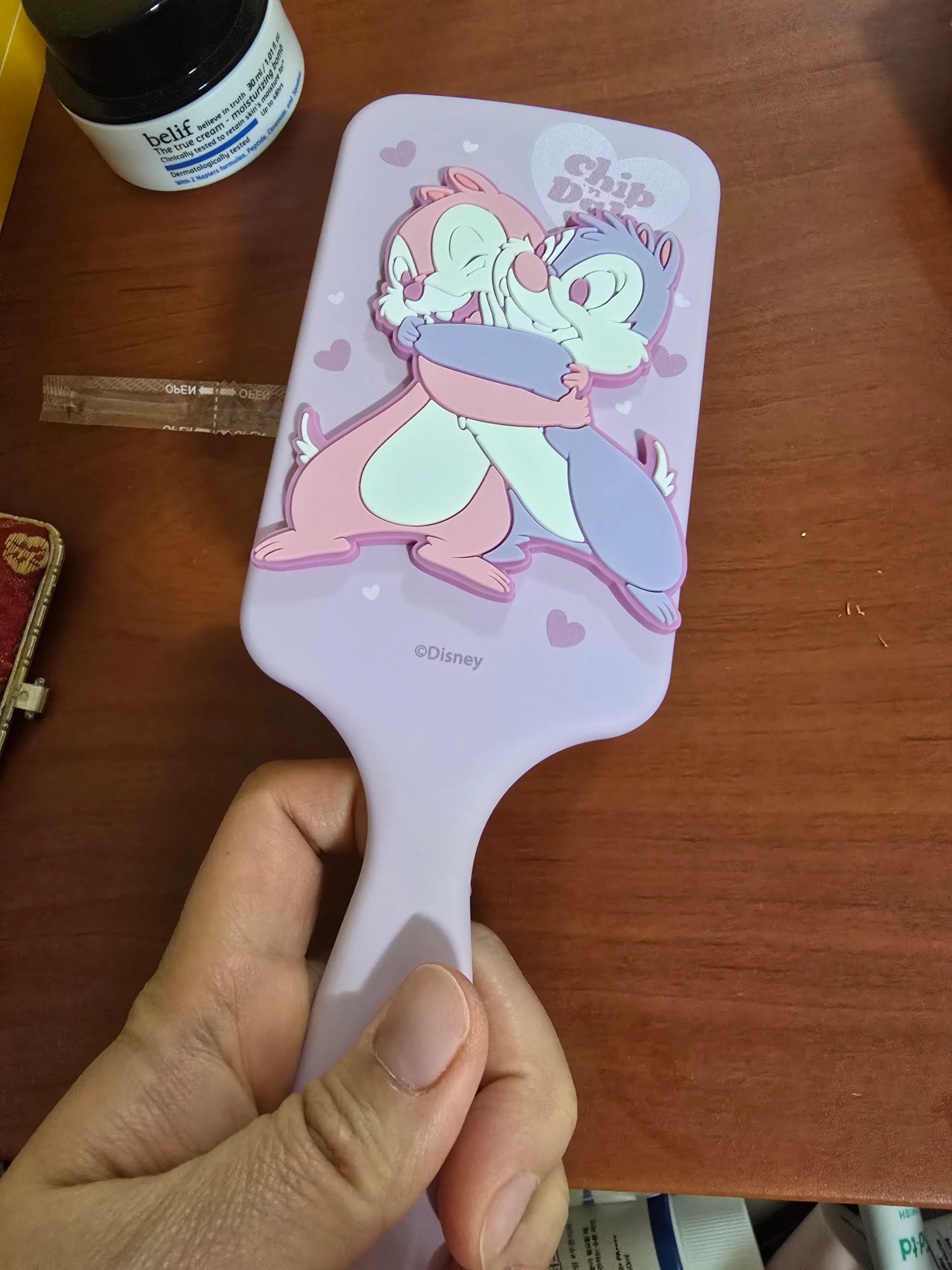 선택된 언니의파우치 리뷰 이미지 - [디즈니 칩앤데일 빅파츠 헤어 브러시]