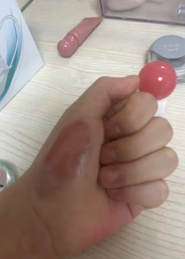 선택된 언니의파우치 리뷰 이미지 - [(릴리스카우트 컬렉션) 슈가 랩핑 틴트 글로스]
