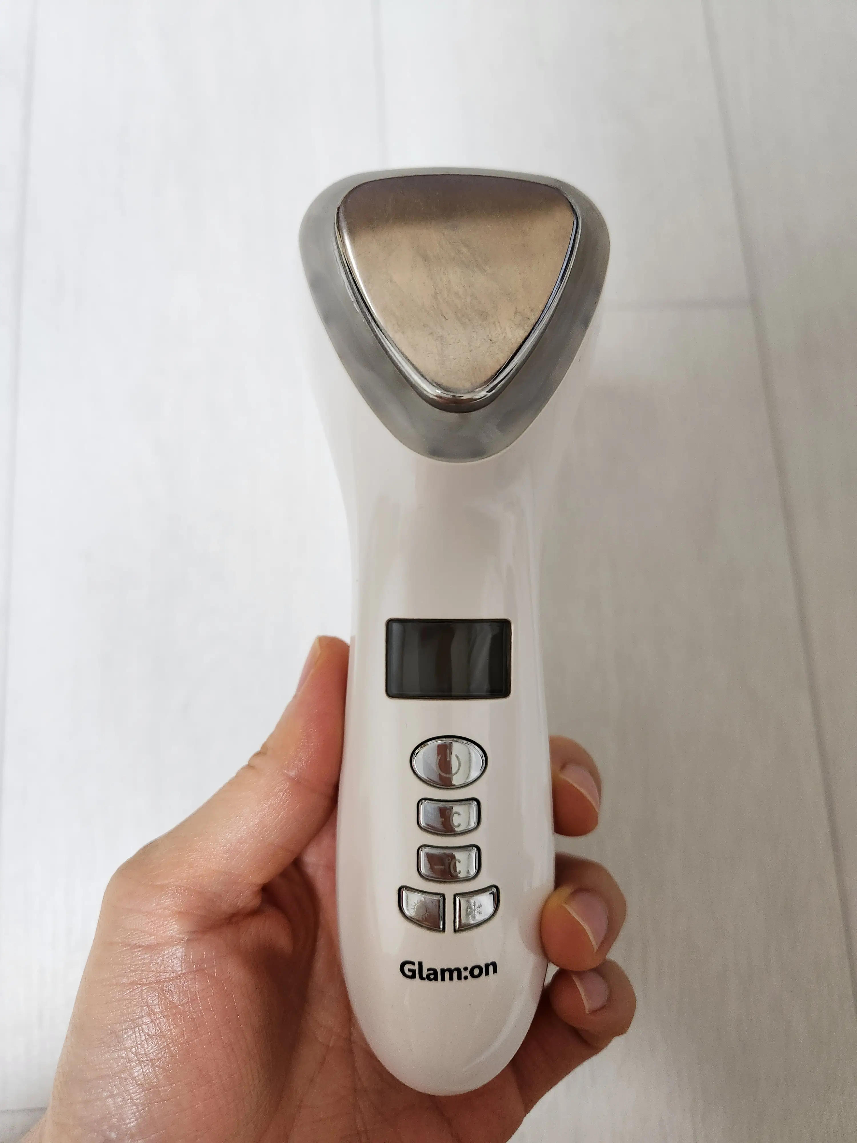 선택된 언니의파우치 리뷰 이미지 - [냉온 갈바닉 LED 피부마사지기]