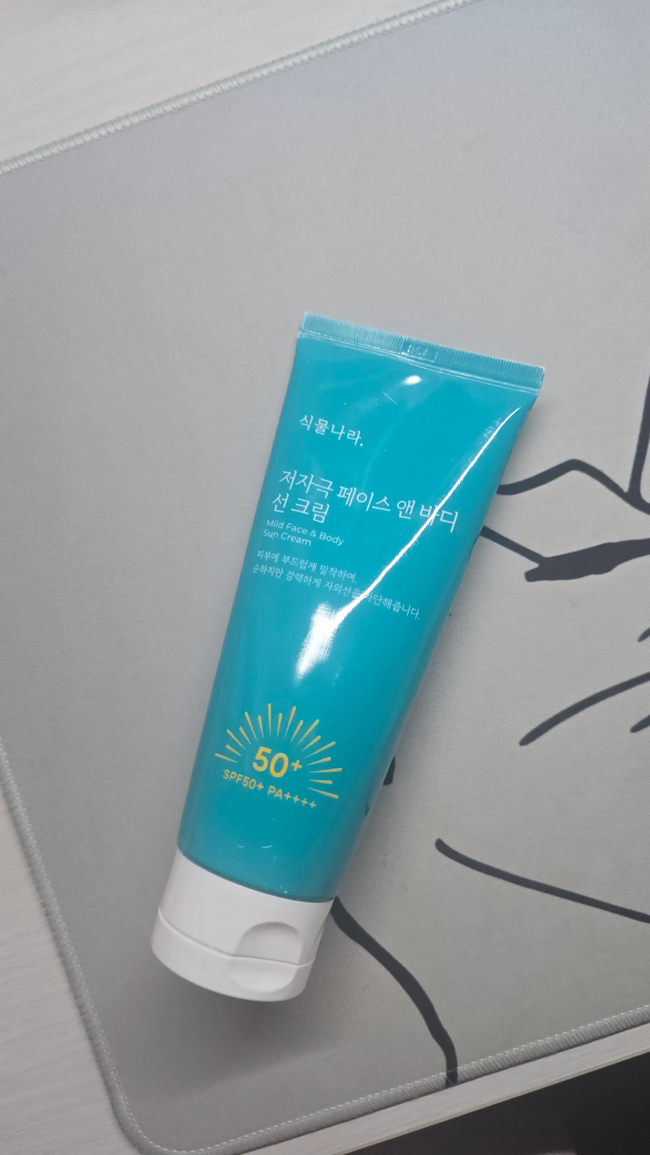선택된 언니의파우치 리뷰 이미지 - [저자극 페이스 앤 바디 선 크림]