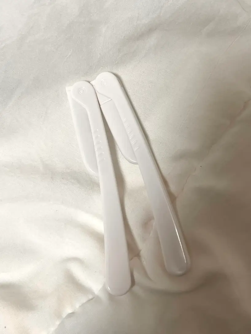 선택된 언니의파우치 리뷰 이미지 - [접이식 눈썹 면도기]