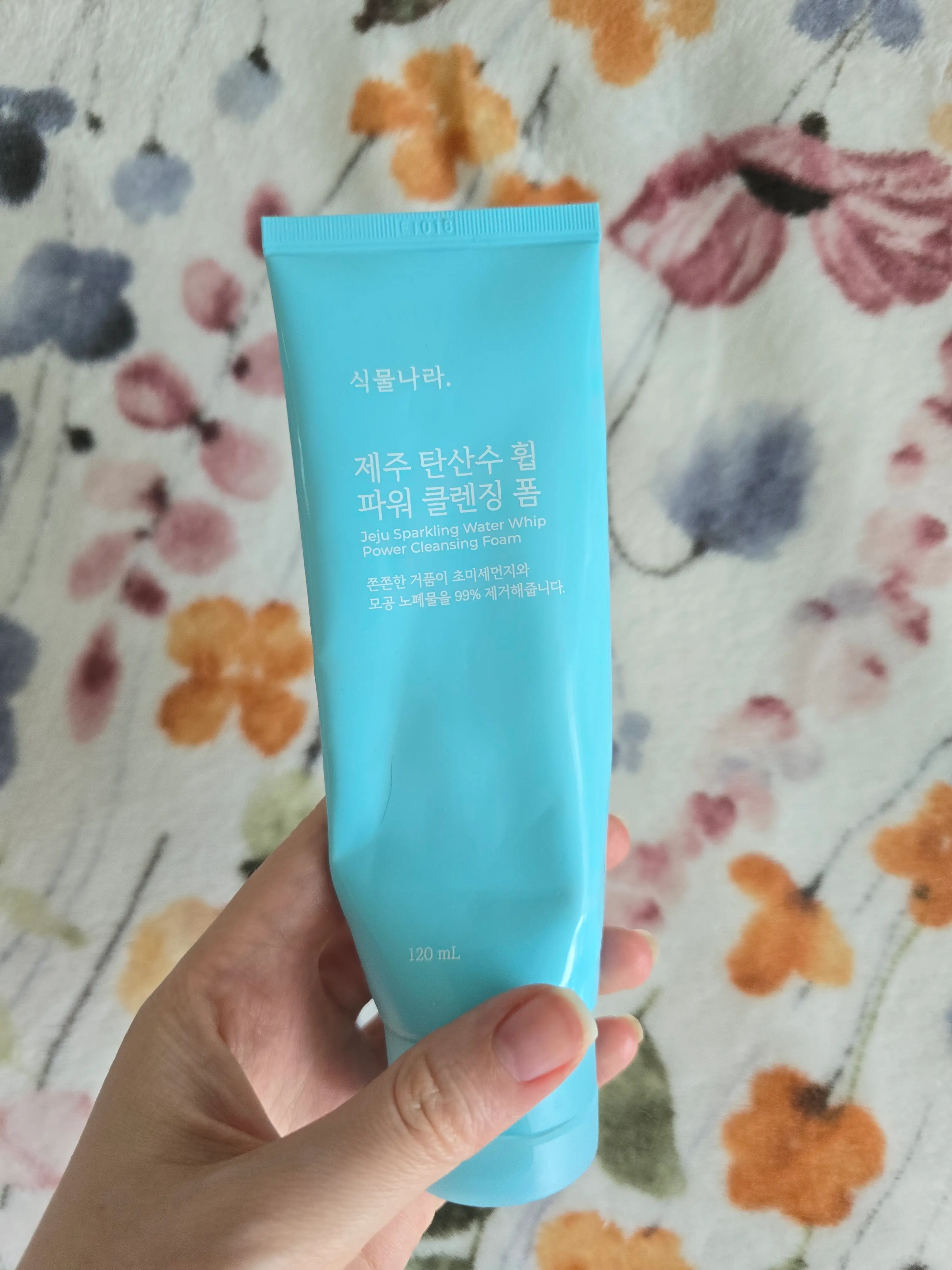 선택된 언니의파우치 리뷰 이미지 - [제주 탄산수 휩 파워 클렌징 폼]