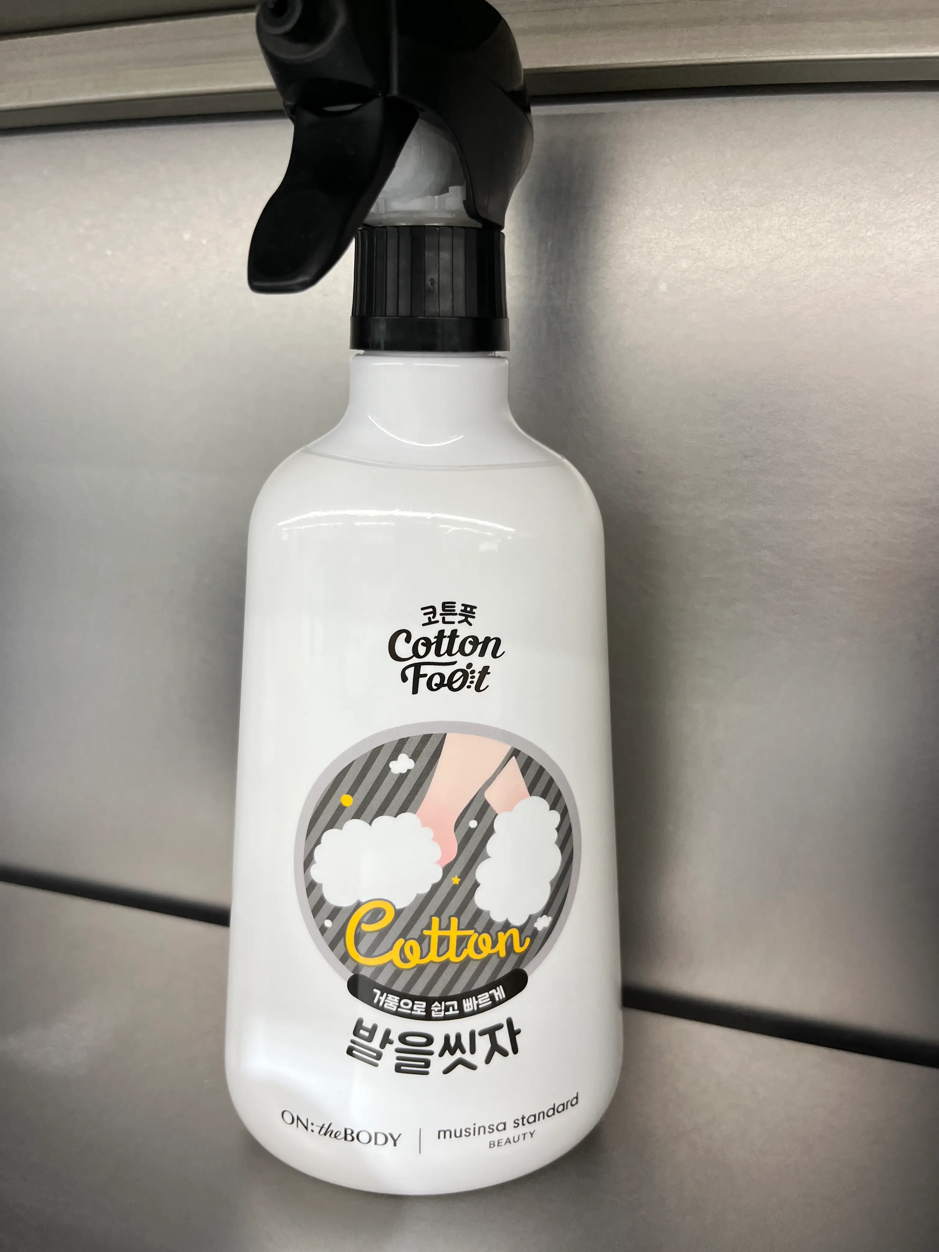 선택된 언니의파우치 리뷰 이미지 - [(온더바디X무신사스탠다드뷰티) 코튼풋 발을 씻자 풋샴푸]