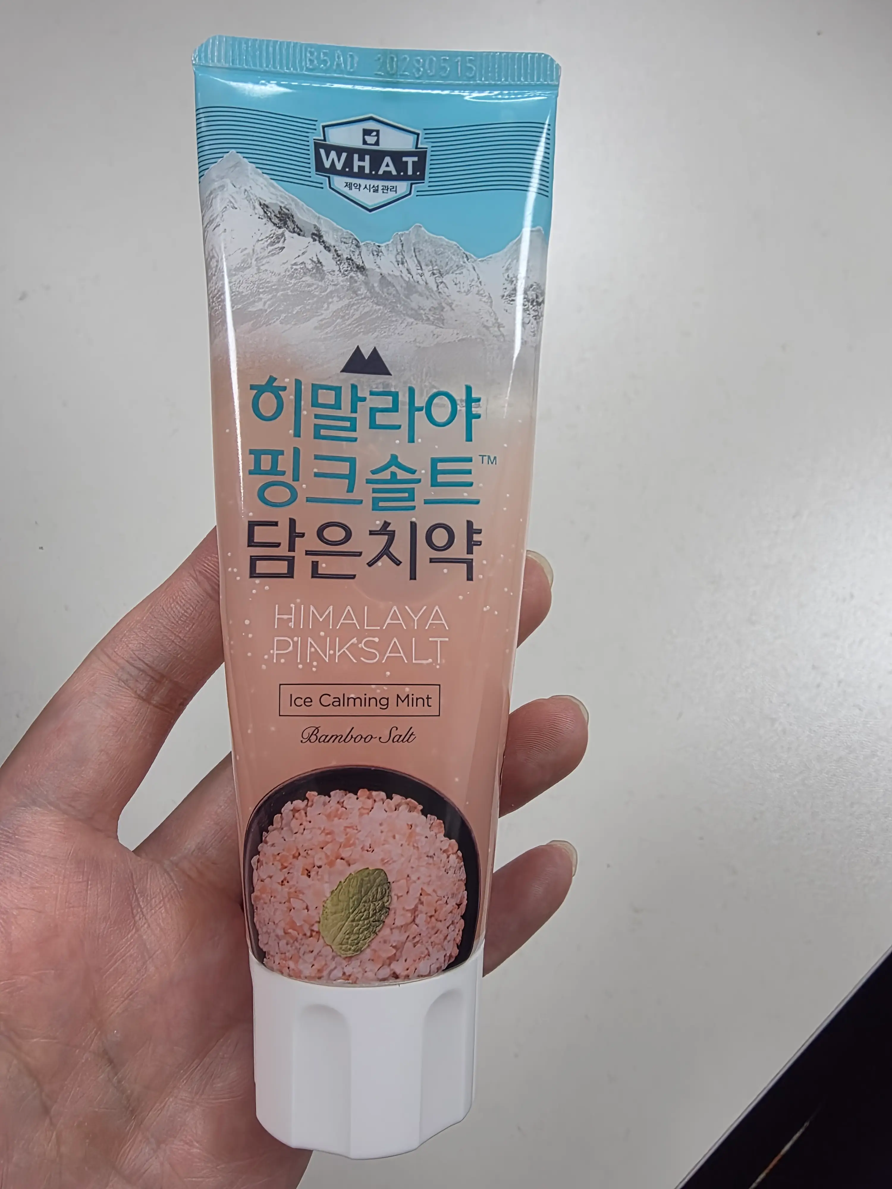 선택된 언니의파우치 리뷰 이미지 - [히말라야 핑크솔트 담은 치약 아이스 카밍 민트]