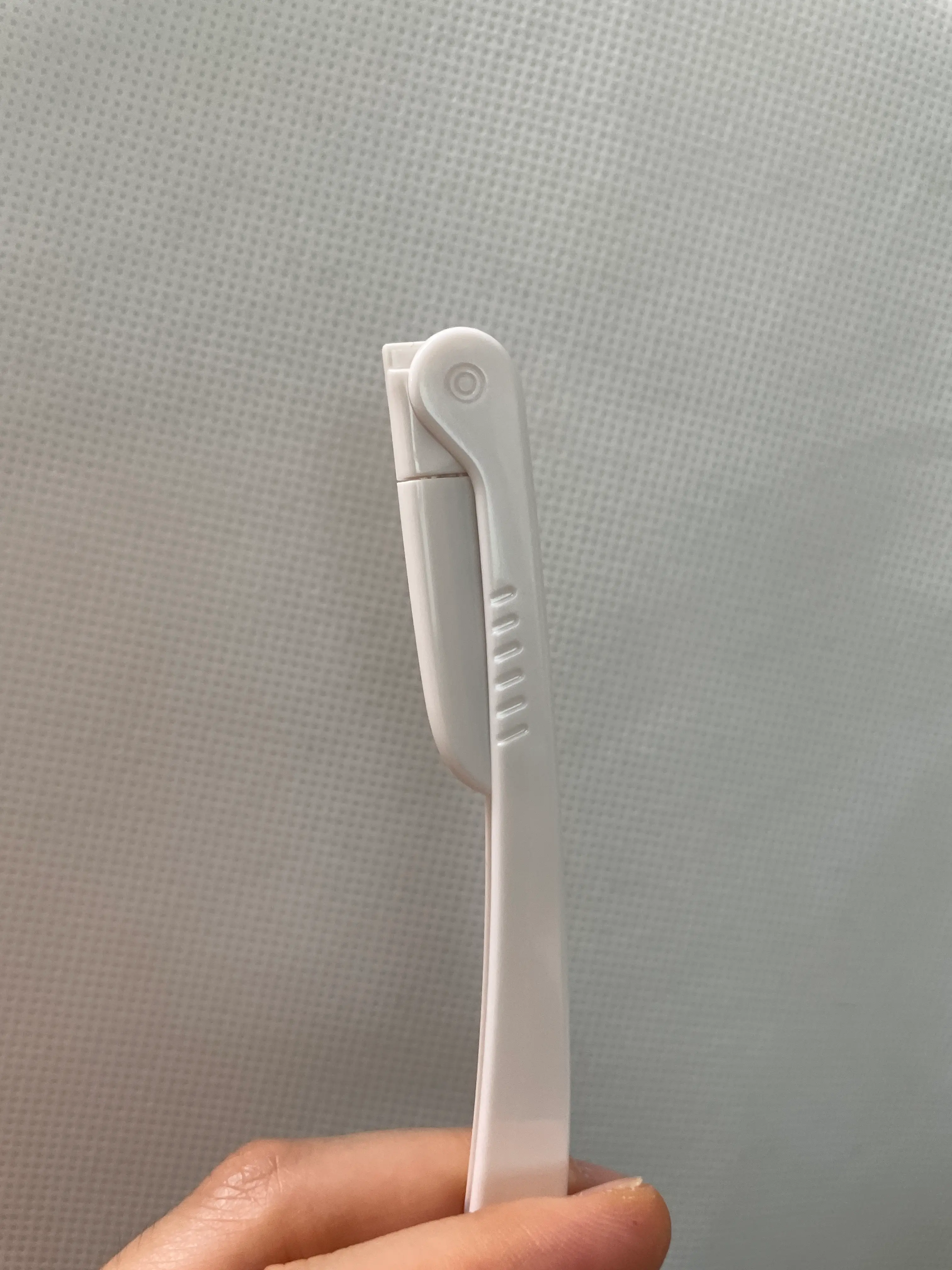 선택된 언니의파우치 리뷰 이미지 - [접이식 눈썹 면도기]