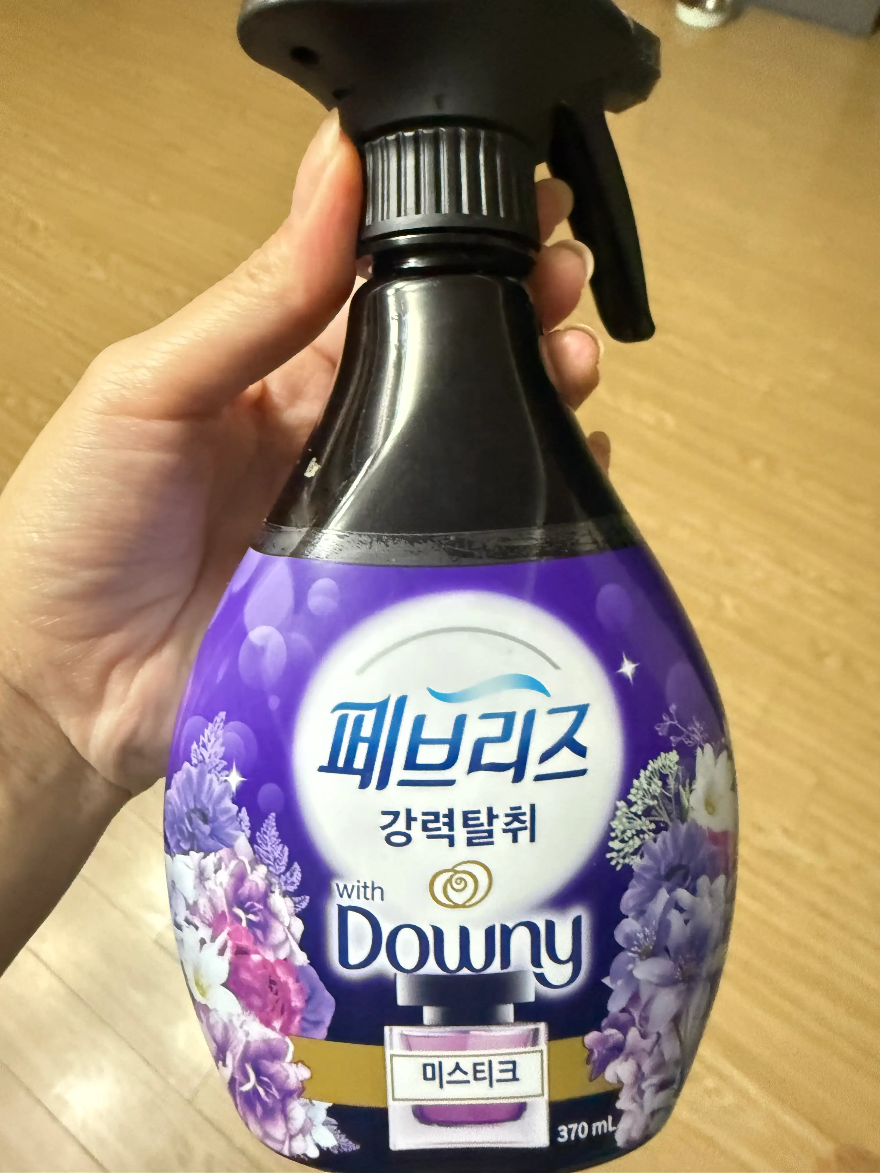 선택된 언니의파우치 리뷰 이미지 - [(페브리즈X다우니) 강력탈취 섬유탈취제 [미스티크]]