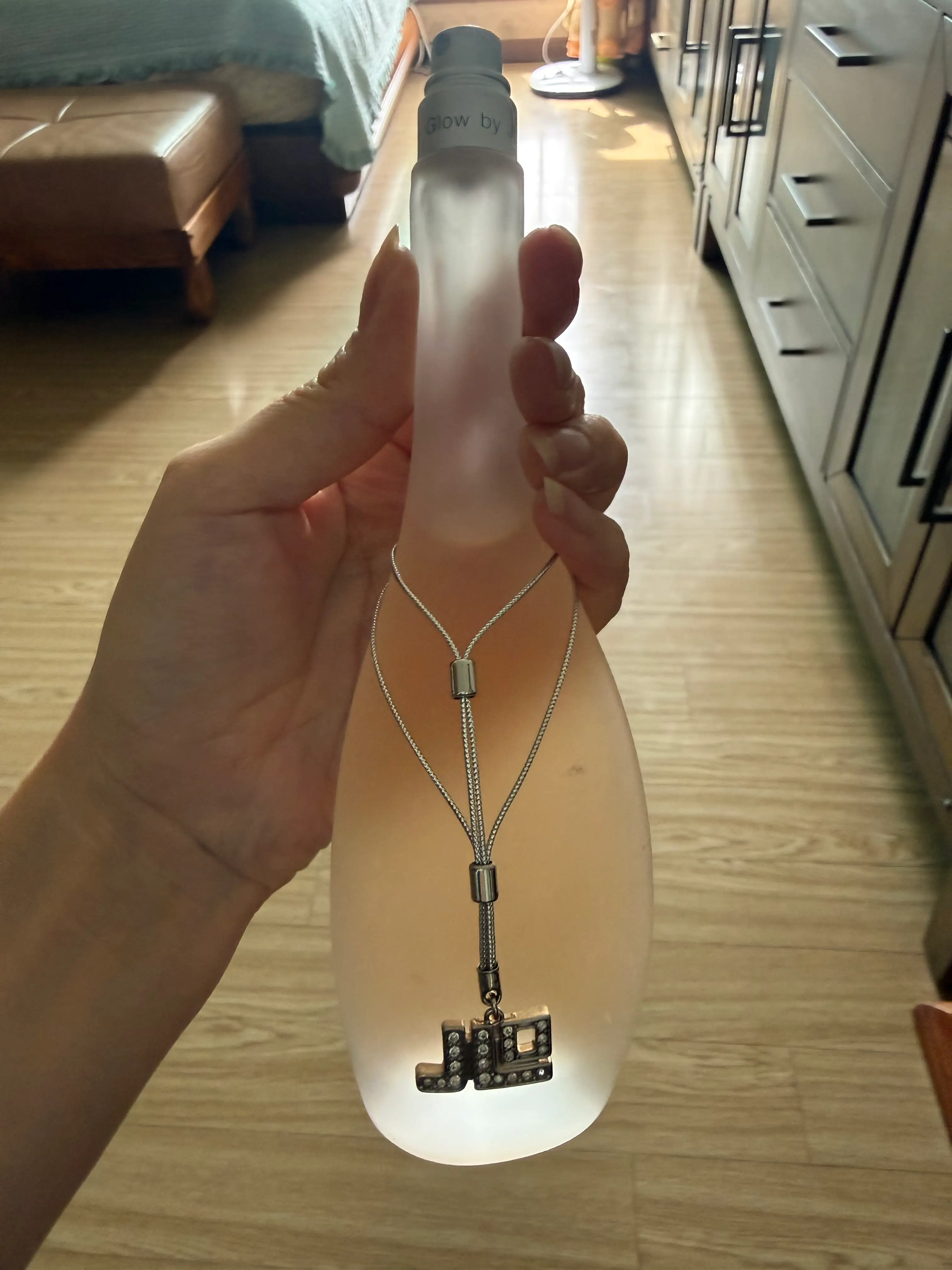 선택된 언니의파우치 리뷰 이미지 - [글로우 바이 제이로 우먼 오드뚜왈렛]