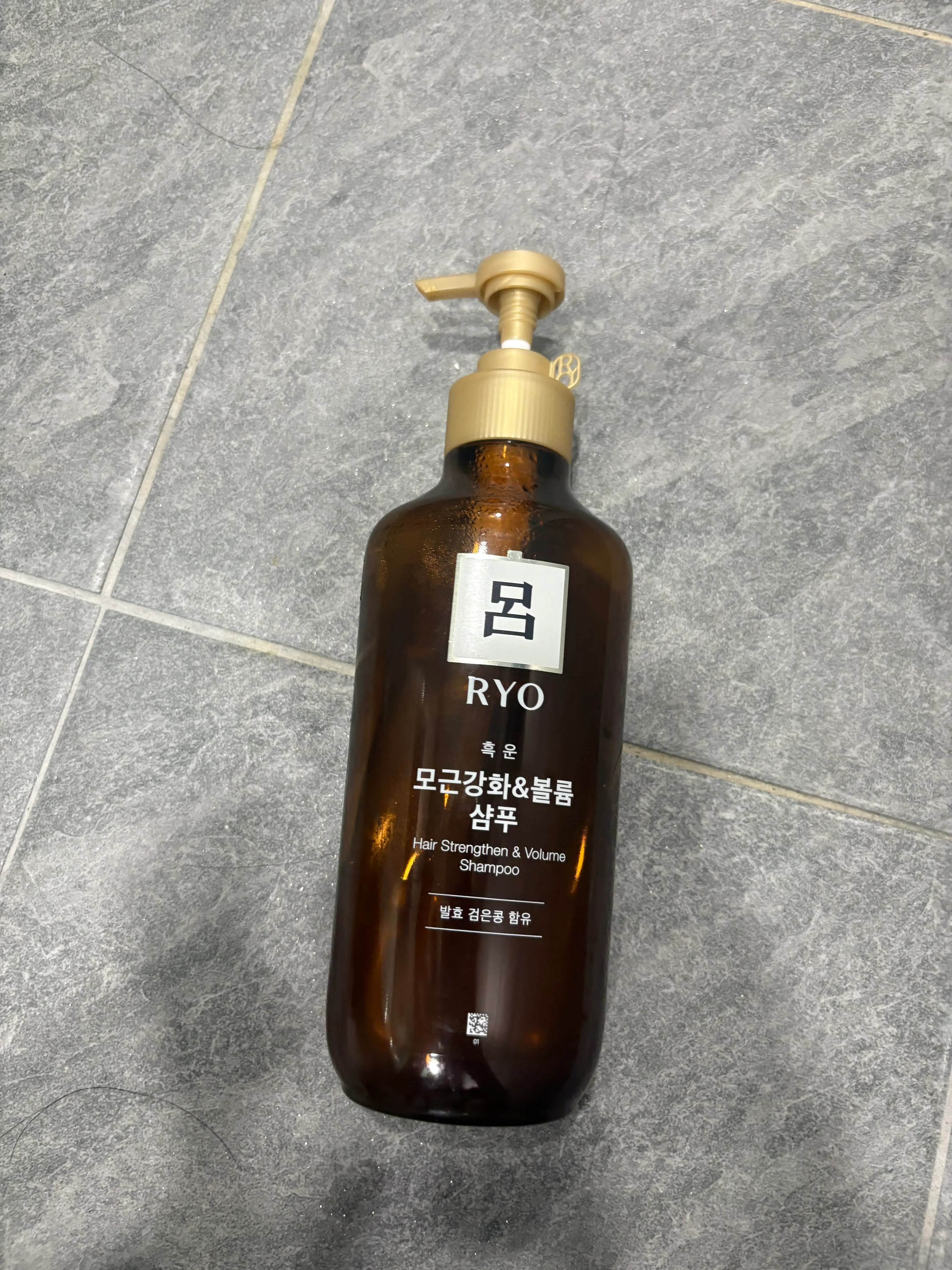 선택된 언니의파우치 리뷰 이미지 - [흑운 볼륨 앤 모근강화 샴푸]