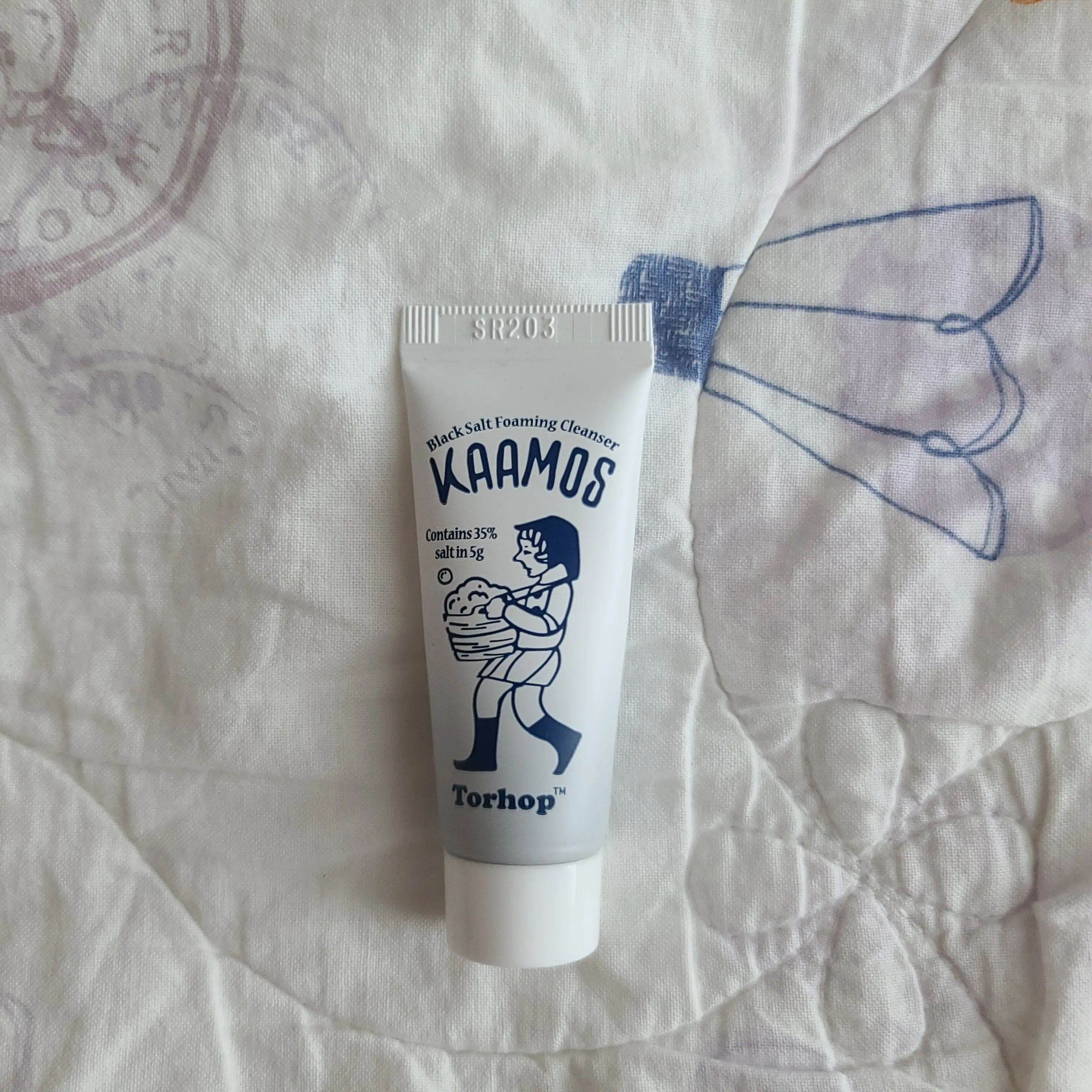 선택된 언니의파우치 리뷰 이미지 - [카모스 블랙 소금거품 클렌저]