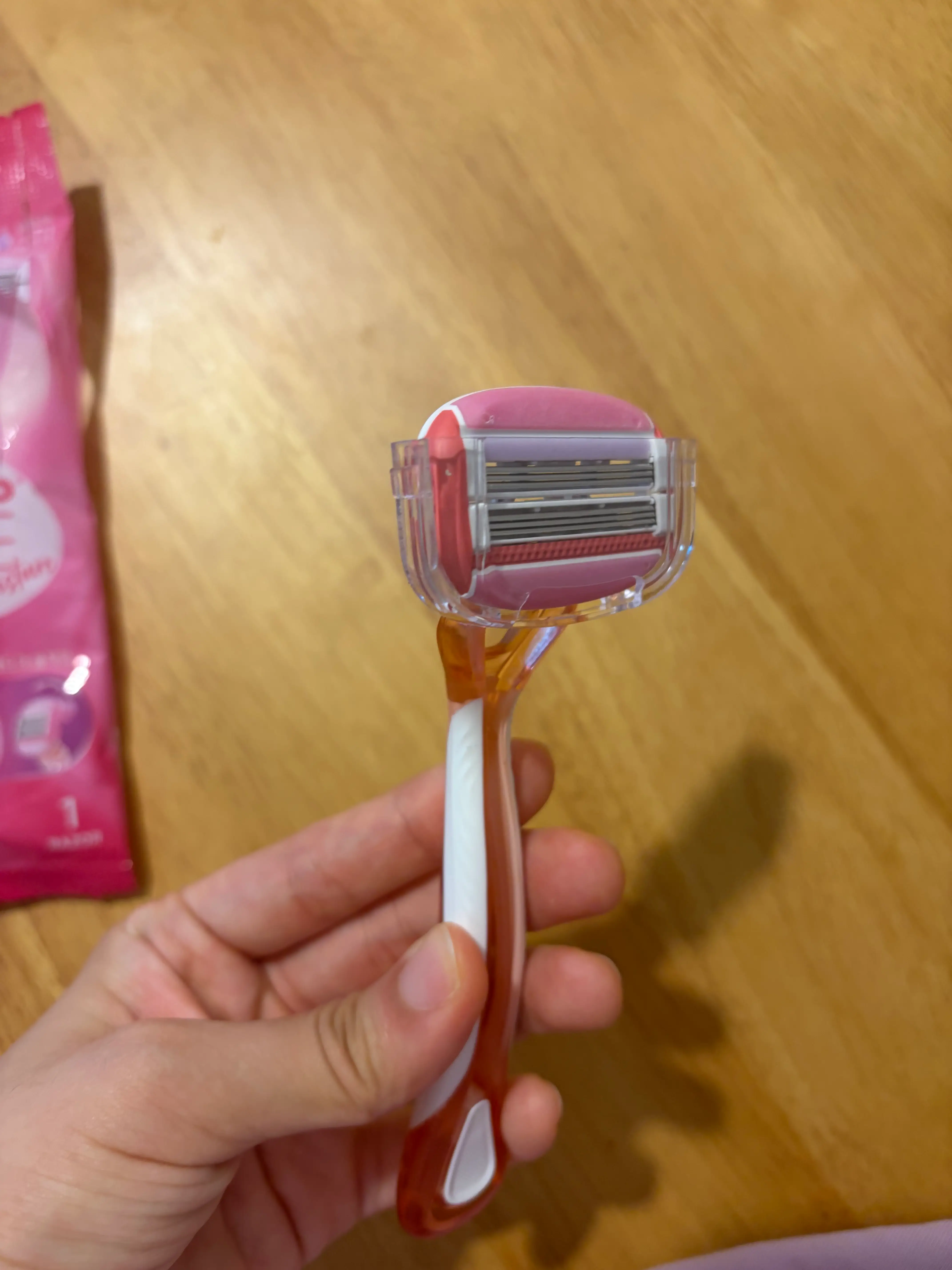 선택된 언니의파우치 리뷰 이미지 - [여성용 이브 모이스쳐 바디 면도기]