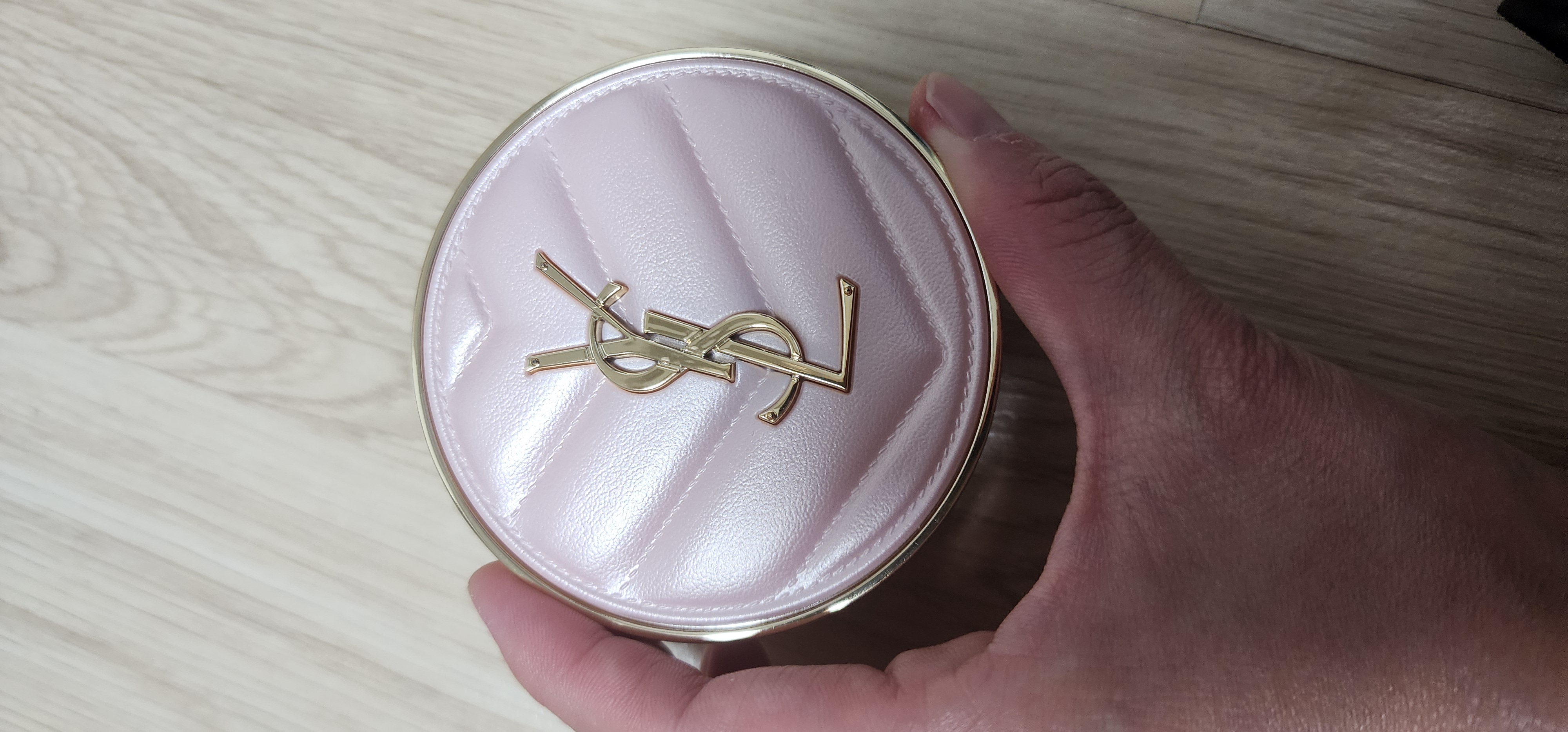 선택된 언니의파우치 리뷰 이미지 - [뚜쉬 에끌라 글로우 팩트 쿠션]