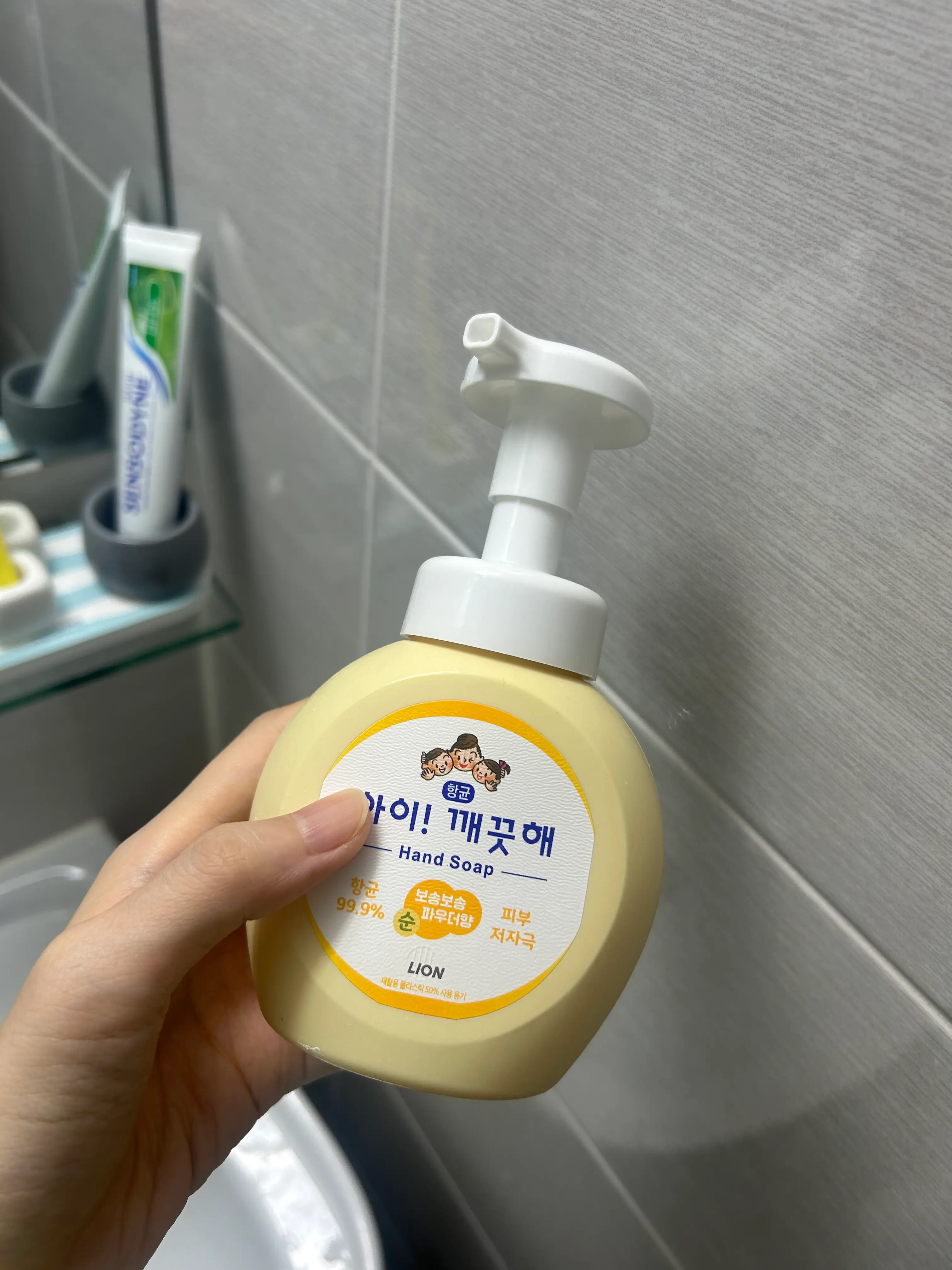 선택된 언니의파우치 리뷰 이미지 - [아이깨끗해 항균 폼 핸드솝 [파우더향]]