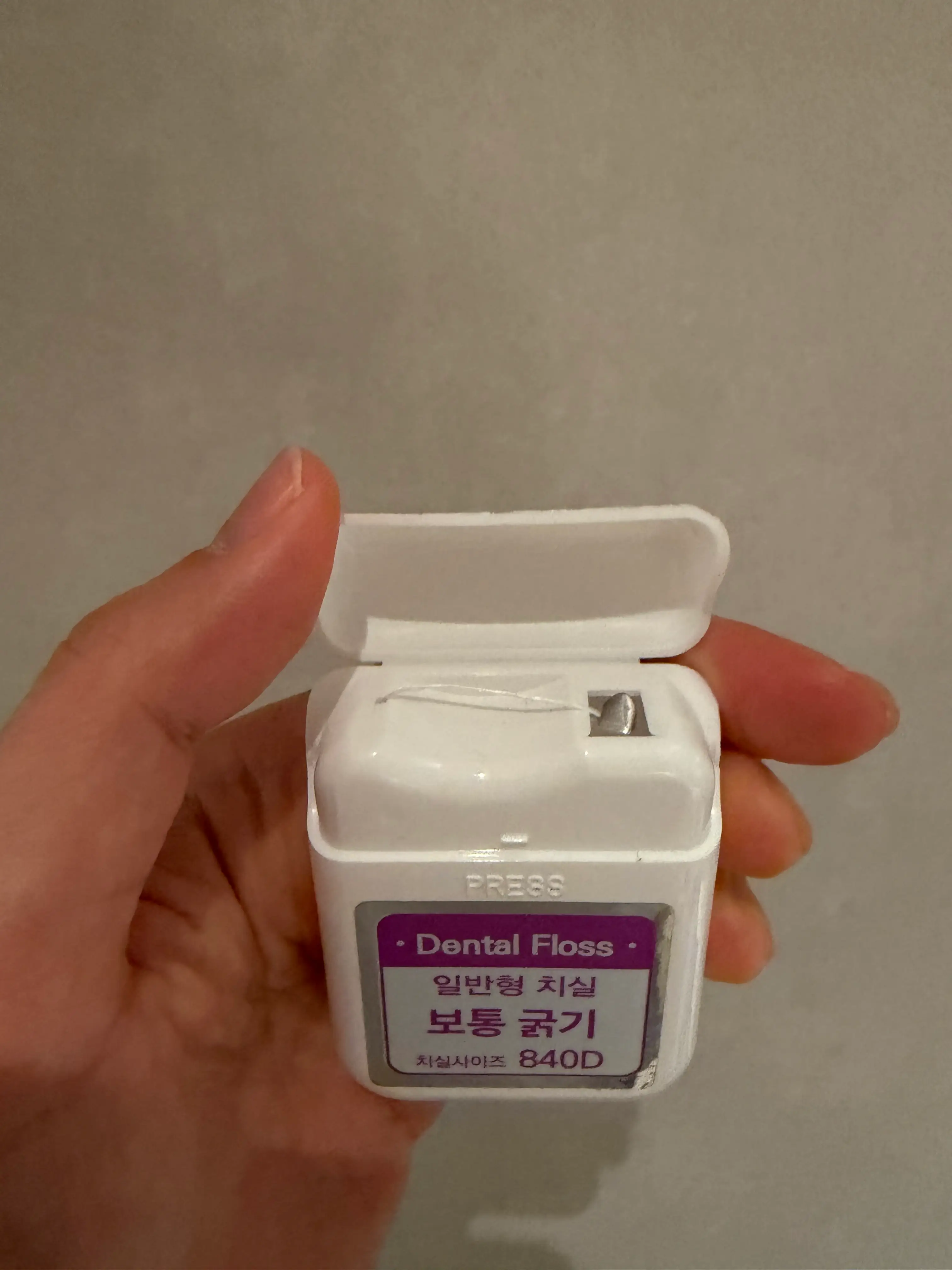 선택된 언니의파우치 리뷰 이미지 - [일반형 치실 보통 굵기 50m]